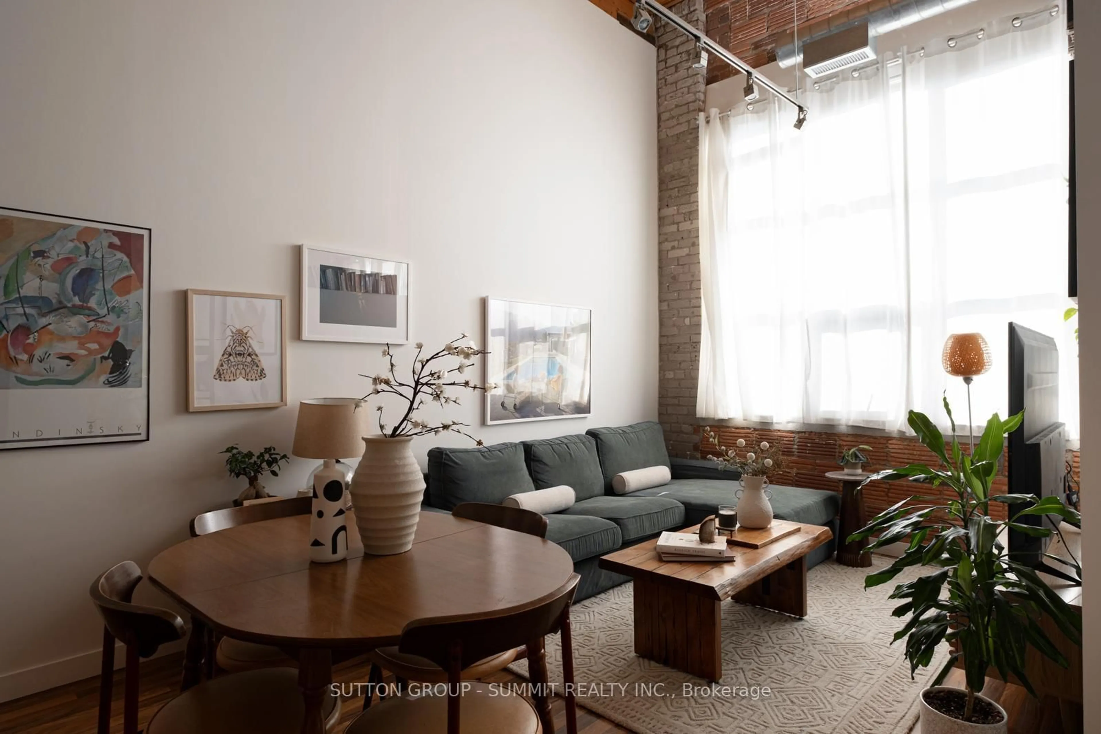 Living room with furniture, unknown for 2154 Dundas St #Ph5, Toronto Ontario M6R 1X3