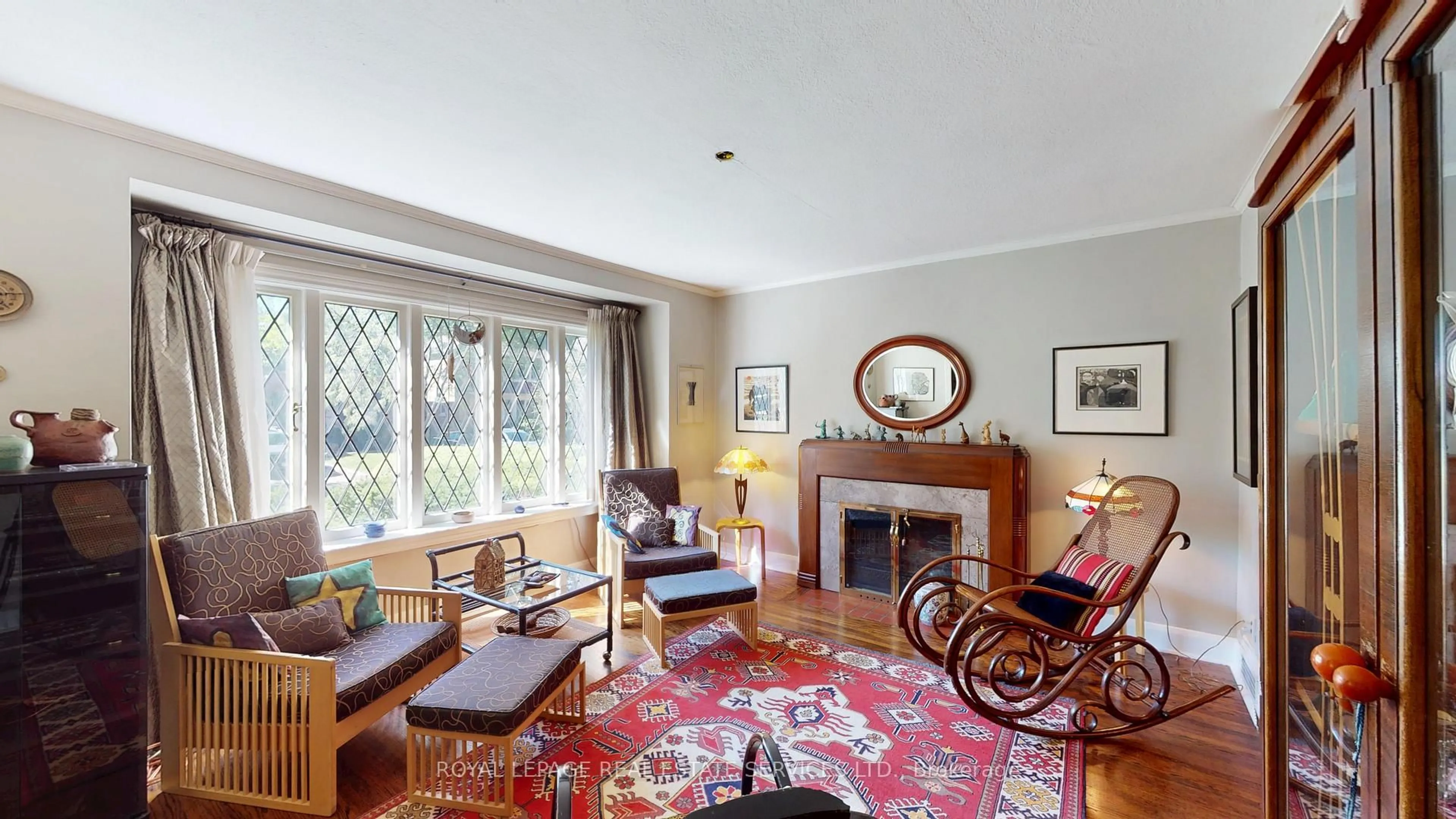 Living room with furniture, unknown for 57 Elsfield Rd, Toronto Ontario M8Y 3R6