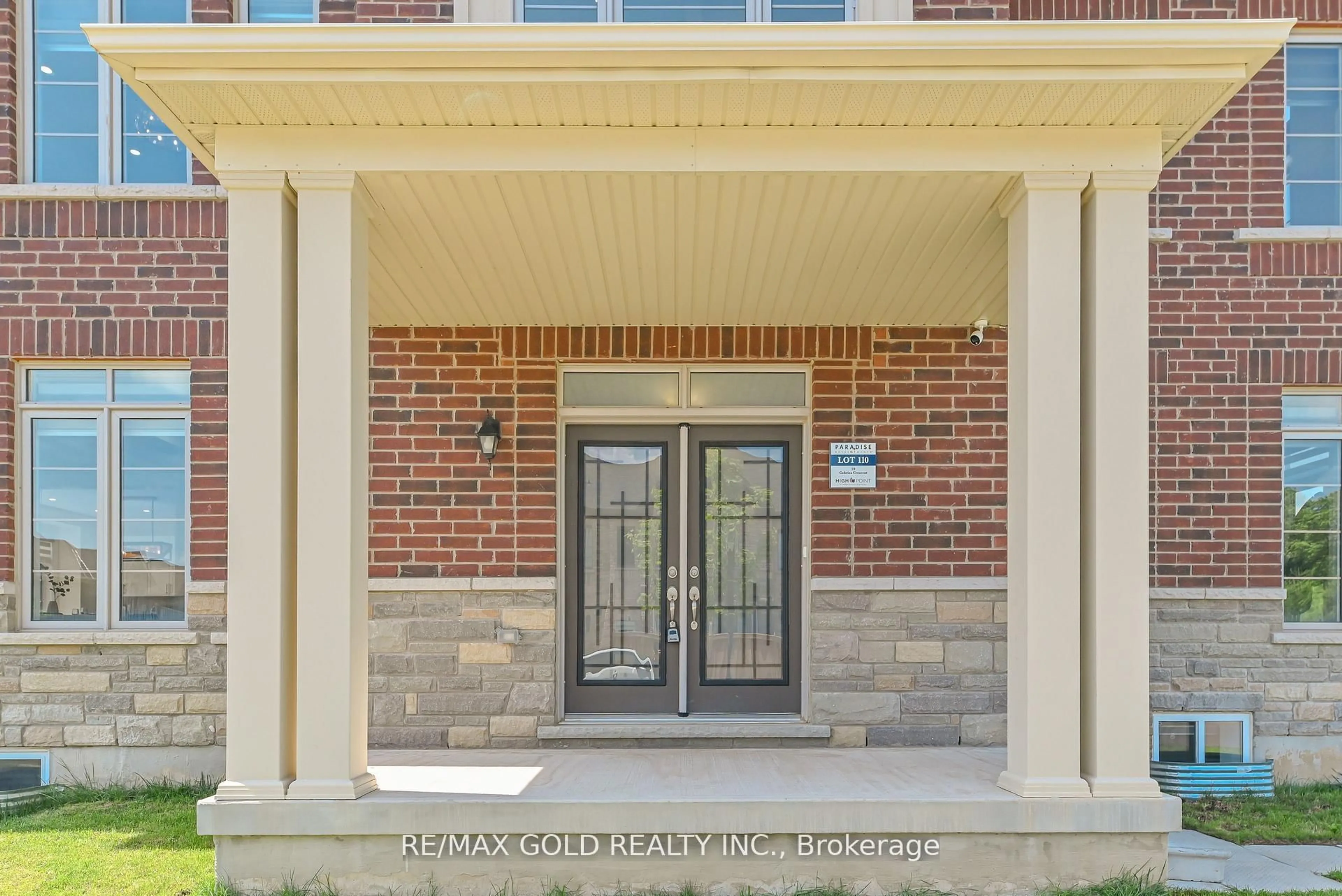 Indoor entryway for 59 Cobriza Cres, Brampton Ontario L7A 5A6