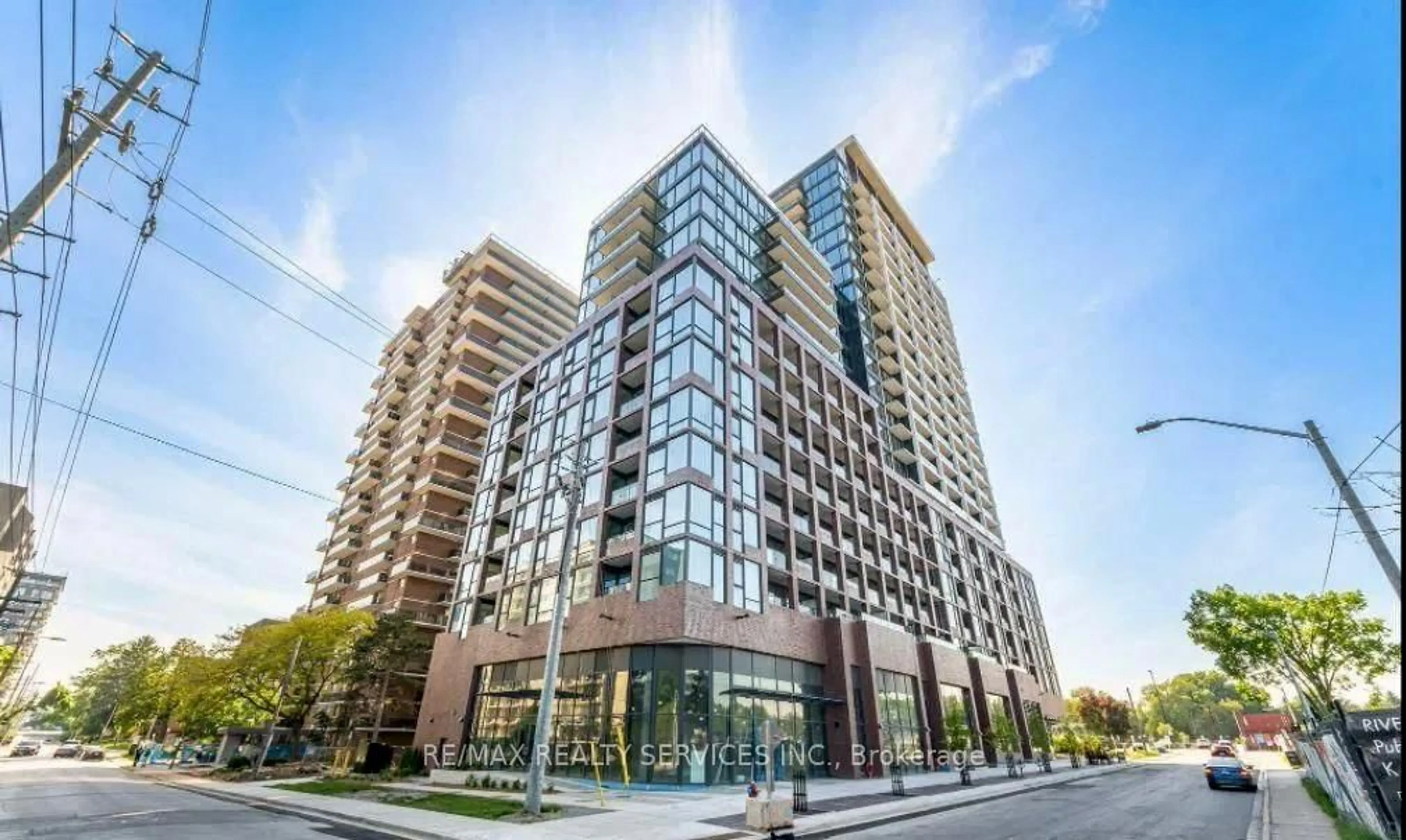 Indoor foyer for 28 Ann St #511, Mississauga Ontario L5G 3G1