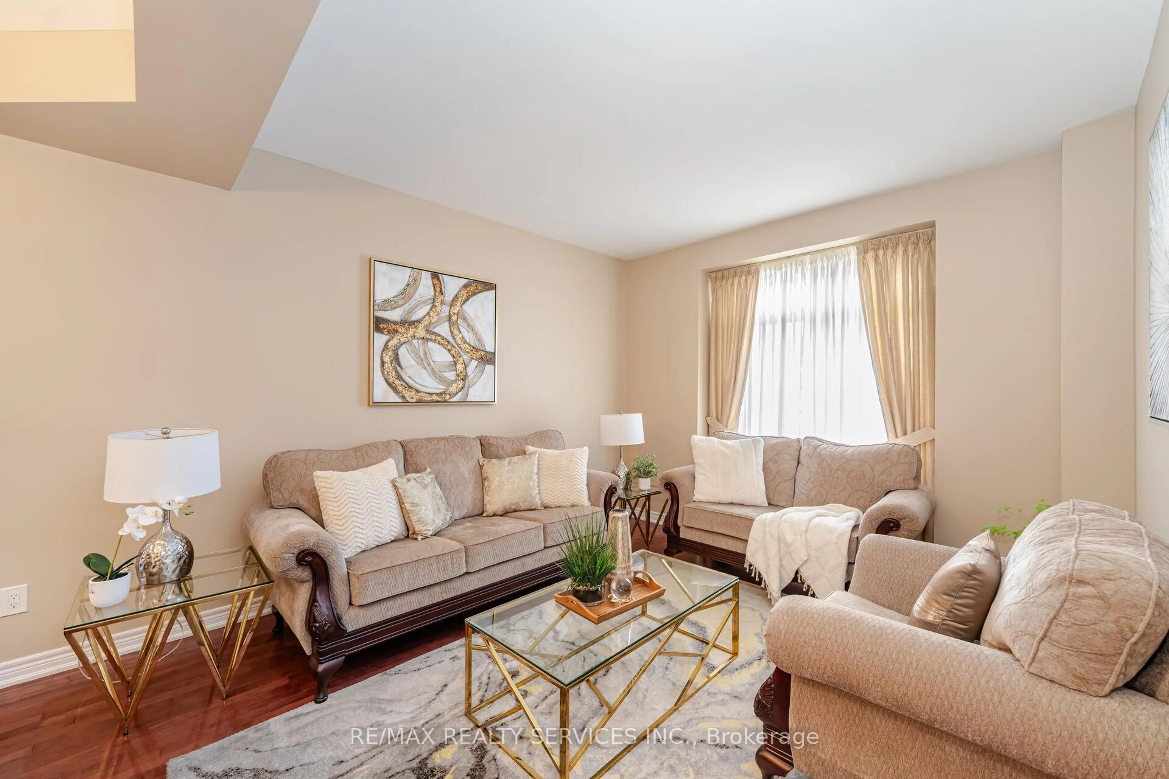 Living room with furniture, unknown for 17 Regis Circ, Brampton Ontario L6P 1Z4