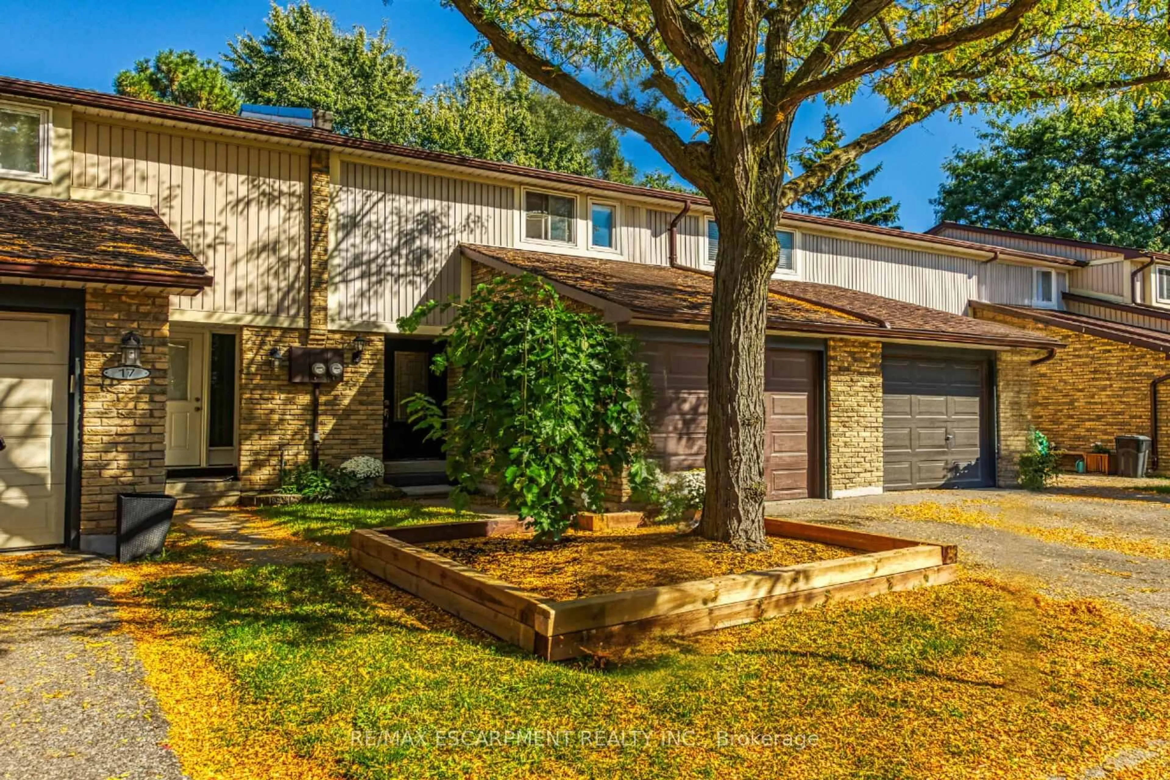 Home with brick exterior material, street for 341 Wilson Dr #16, Milton Ontario L9T 3Y9