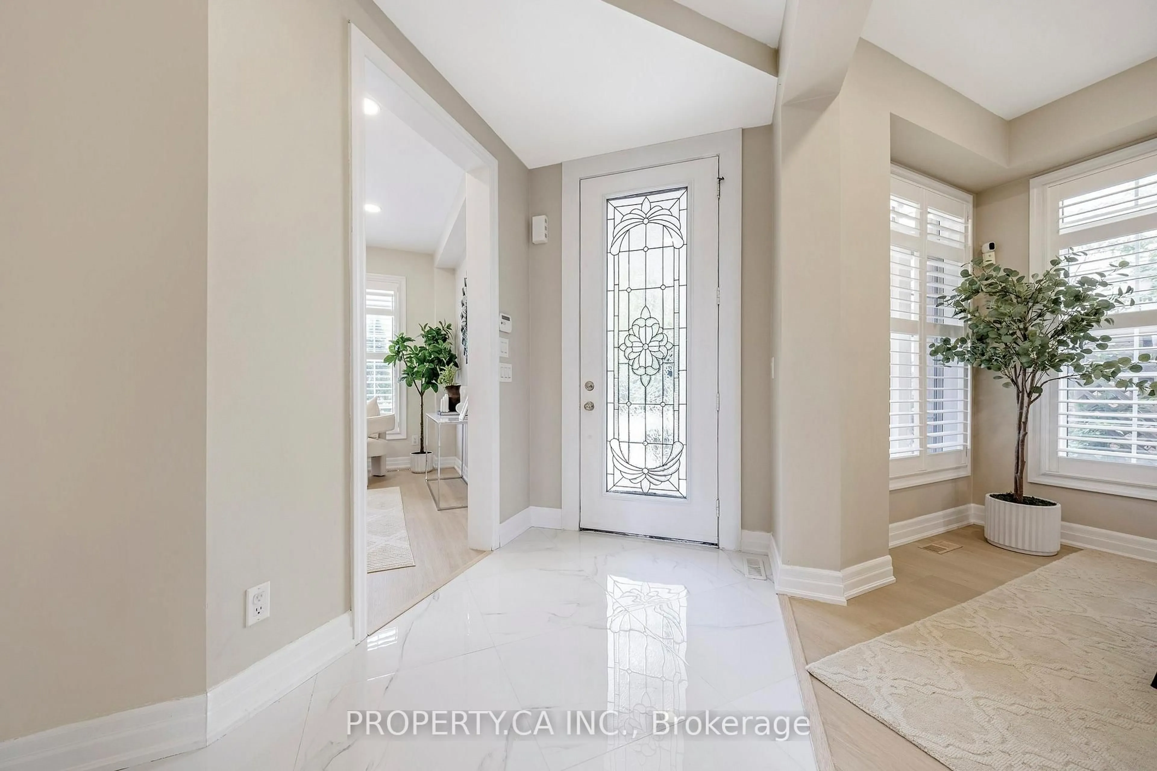 Indoor entryway for 49 Playfair Terr, Milton Ontario L9T 0S5