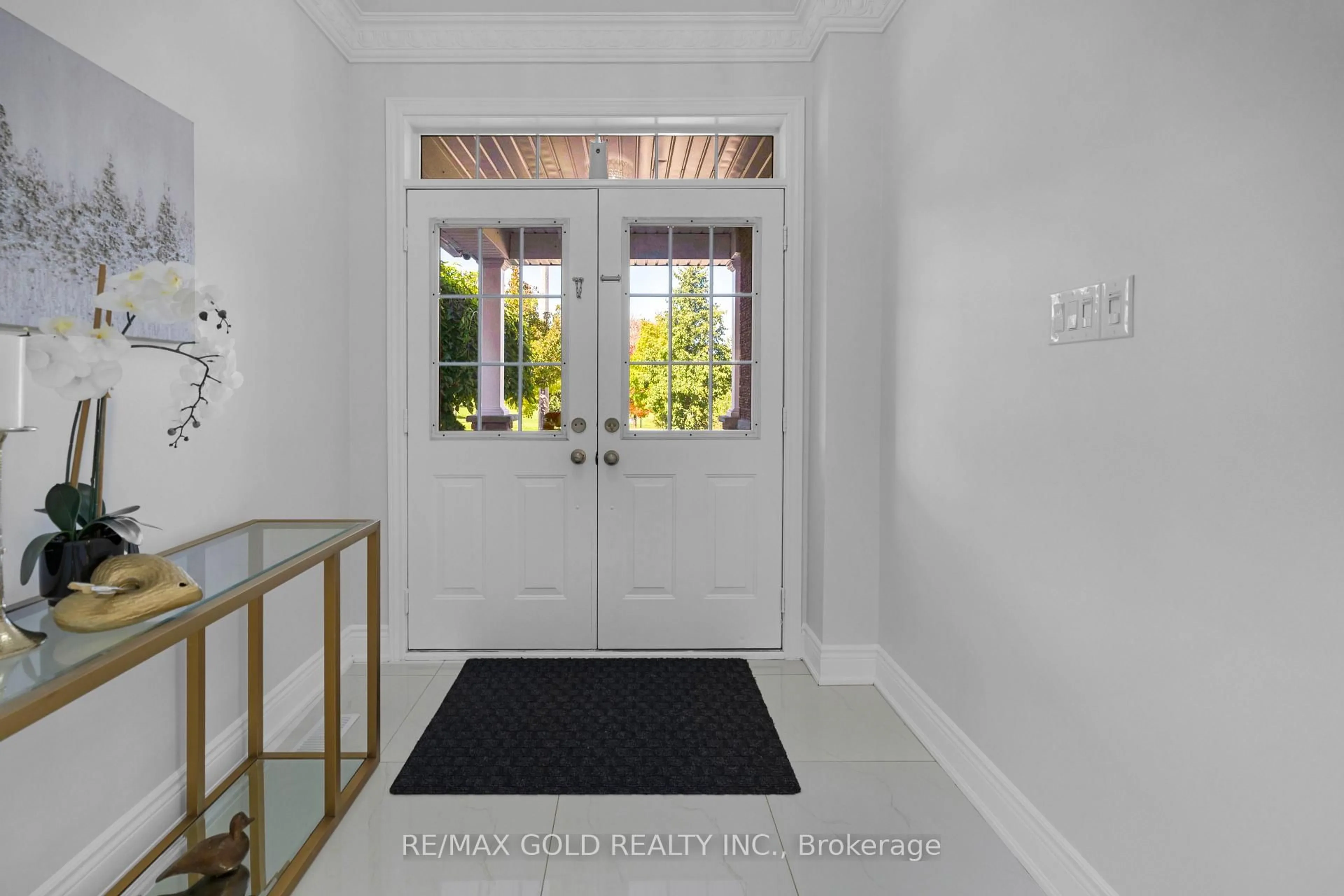 Indoor entryway for 48 Fountainview Way, Brampton Ontario L6S 6K6