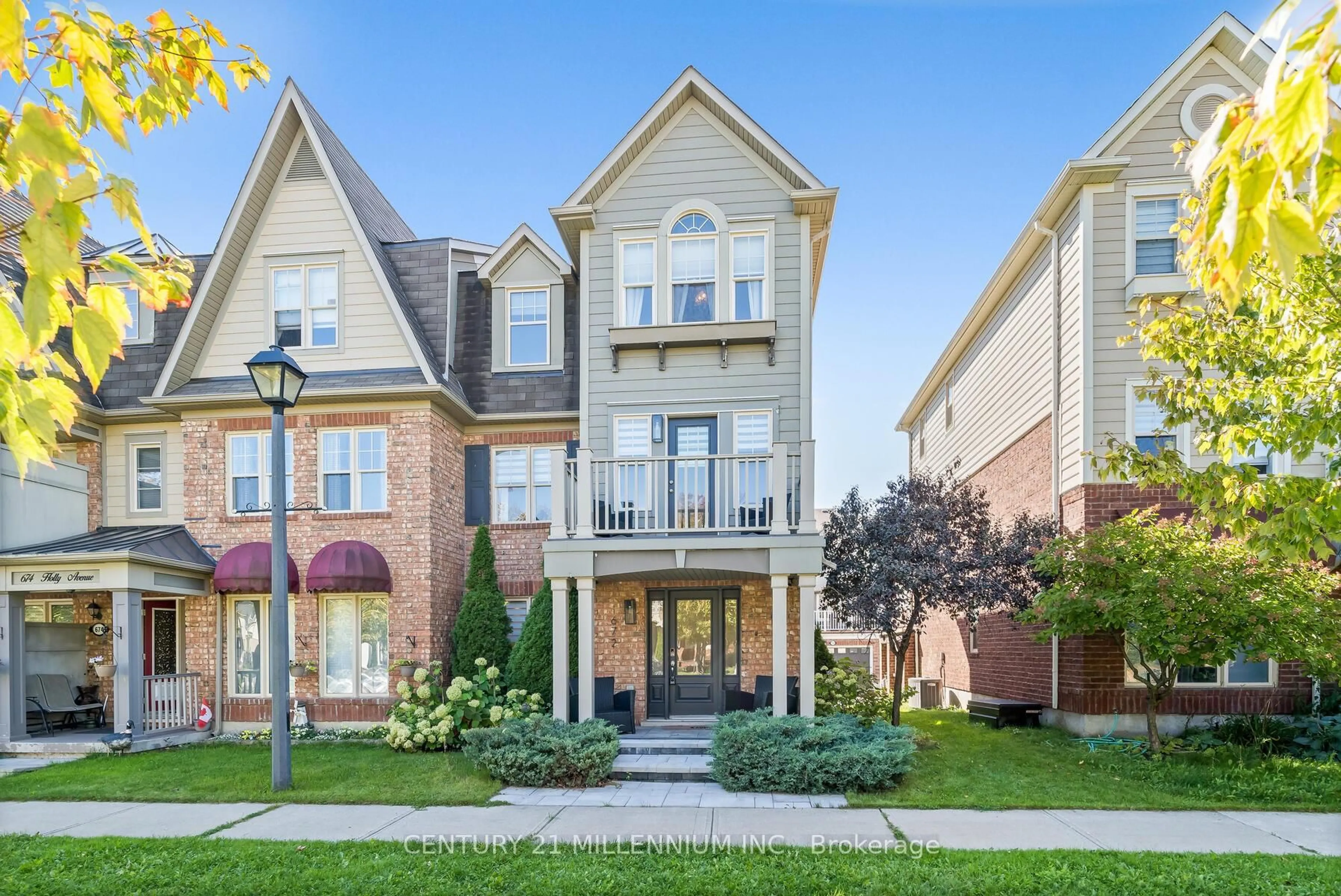 Home with brick exterior material, street for 672 Holly Ave, Milton Ontario L9T 0G2