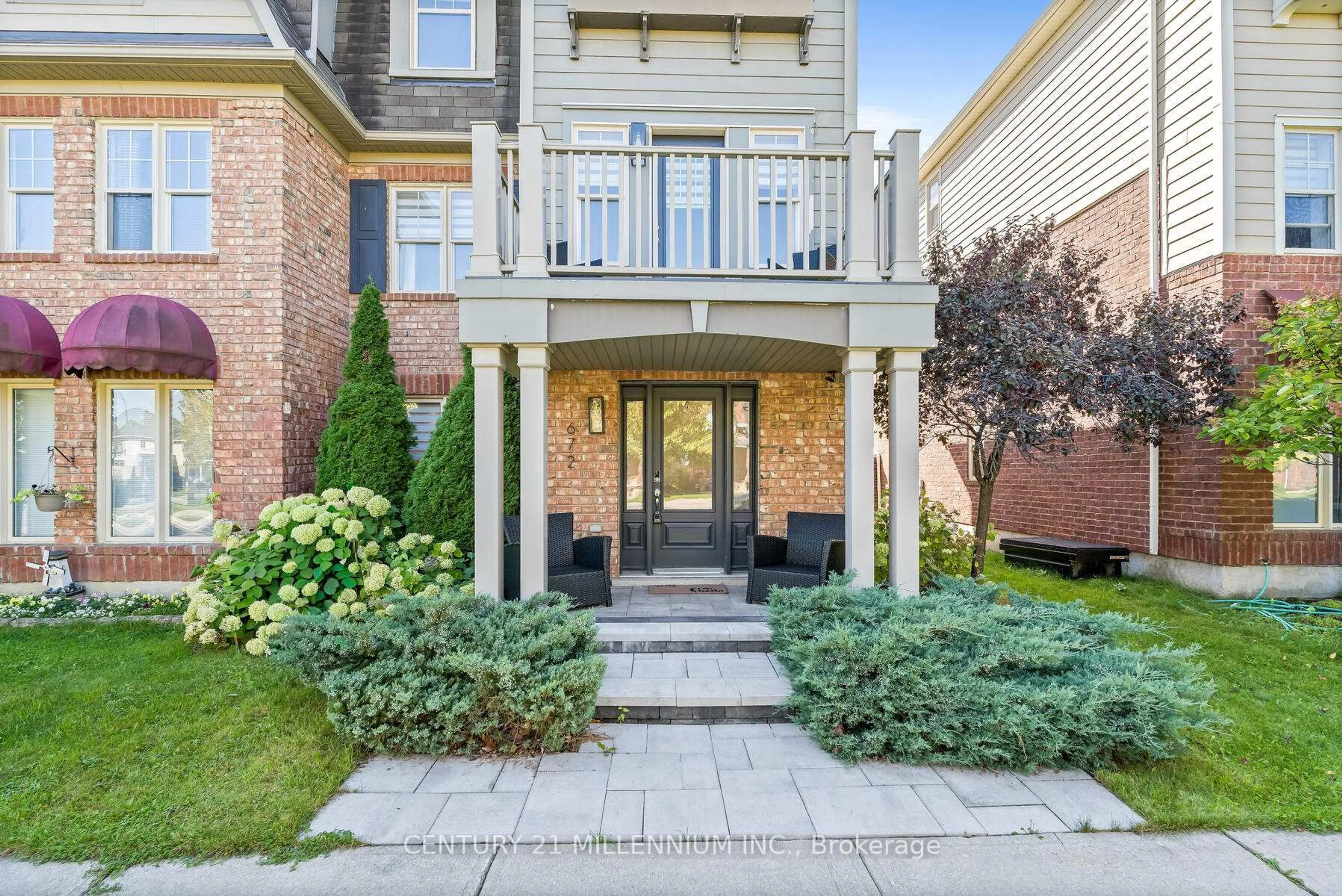 Home with brick exterior material, street for 672 Holly Ave, Milton Ontario L9T 0G2