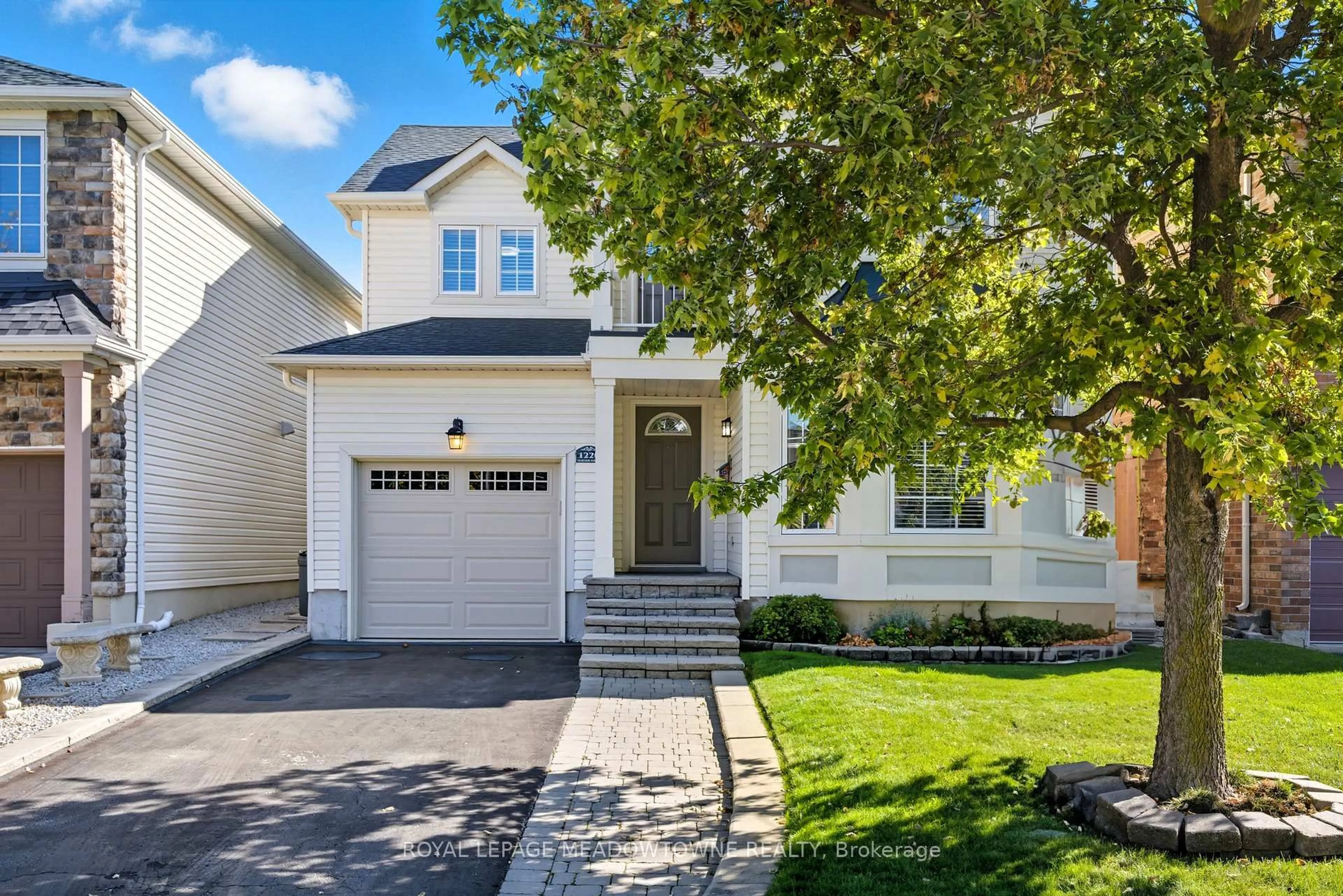 Home with vinyl exterior material, street for 1220 Turner Dr, Milton Ontario L9T 5R6