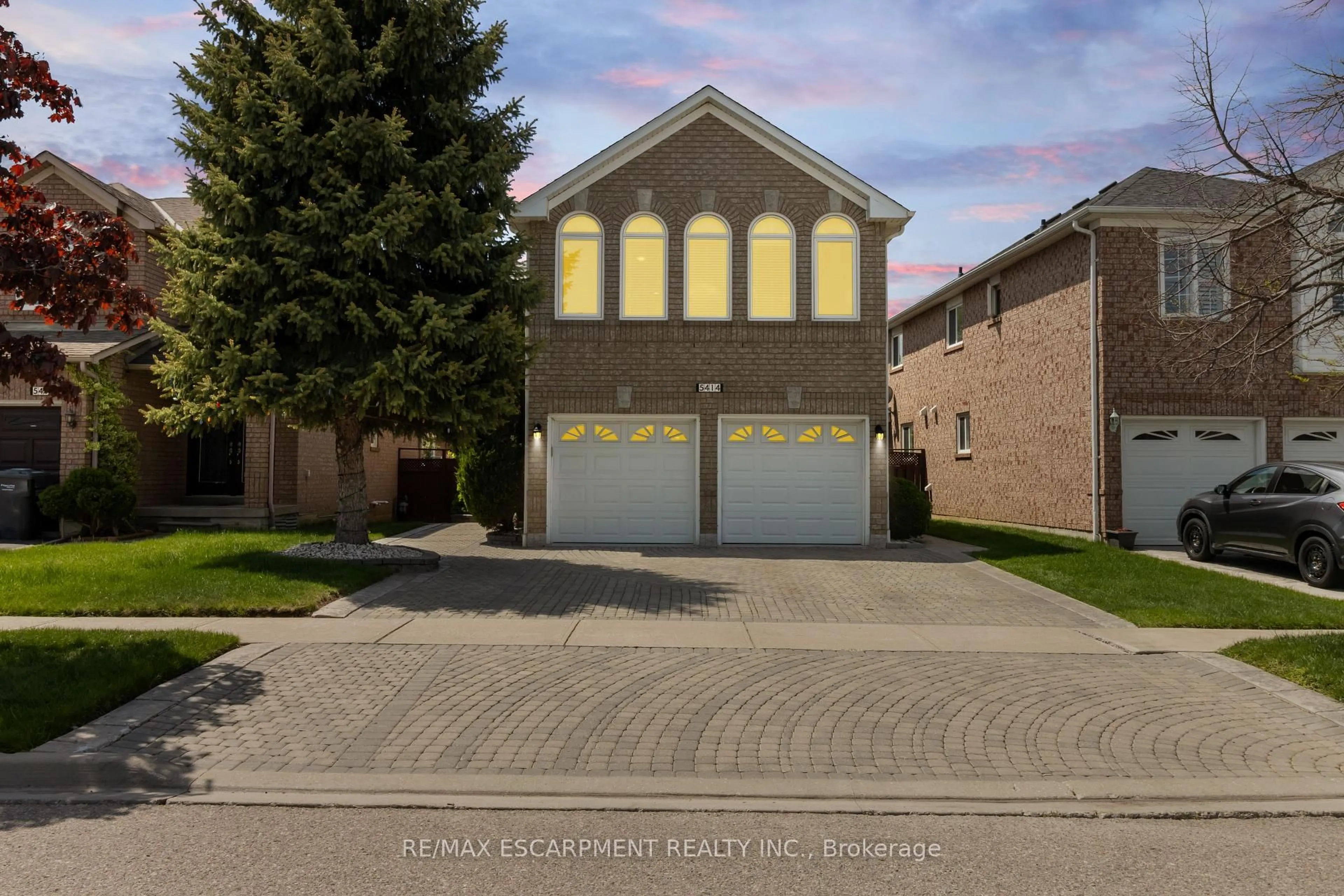 Unknown for 5414 Kinglet Ave, Mississauga Ontario L5V 2C8