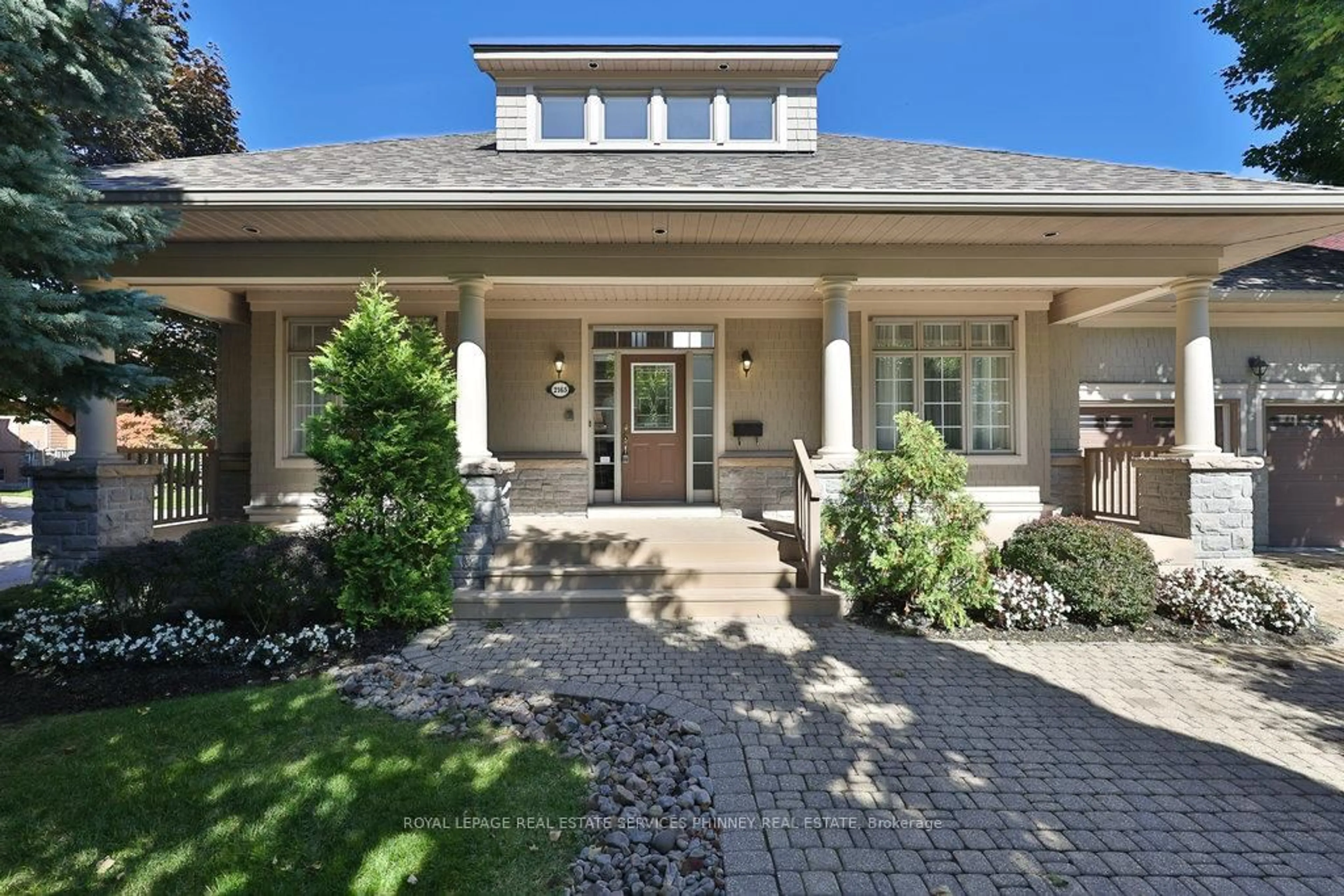 Home with brick exterior material, street for 2165 Stavebank Rd #27, Mississauga Ontario L5C 1T3