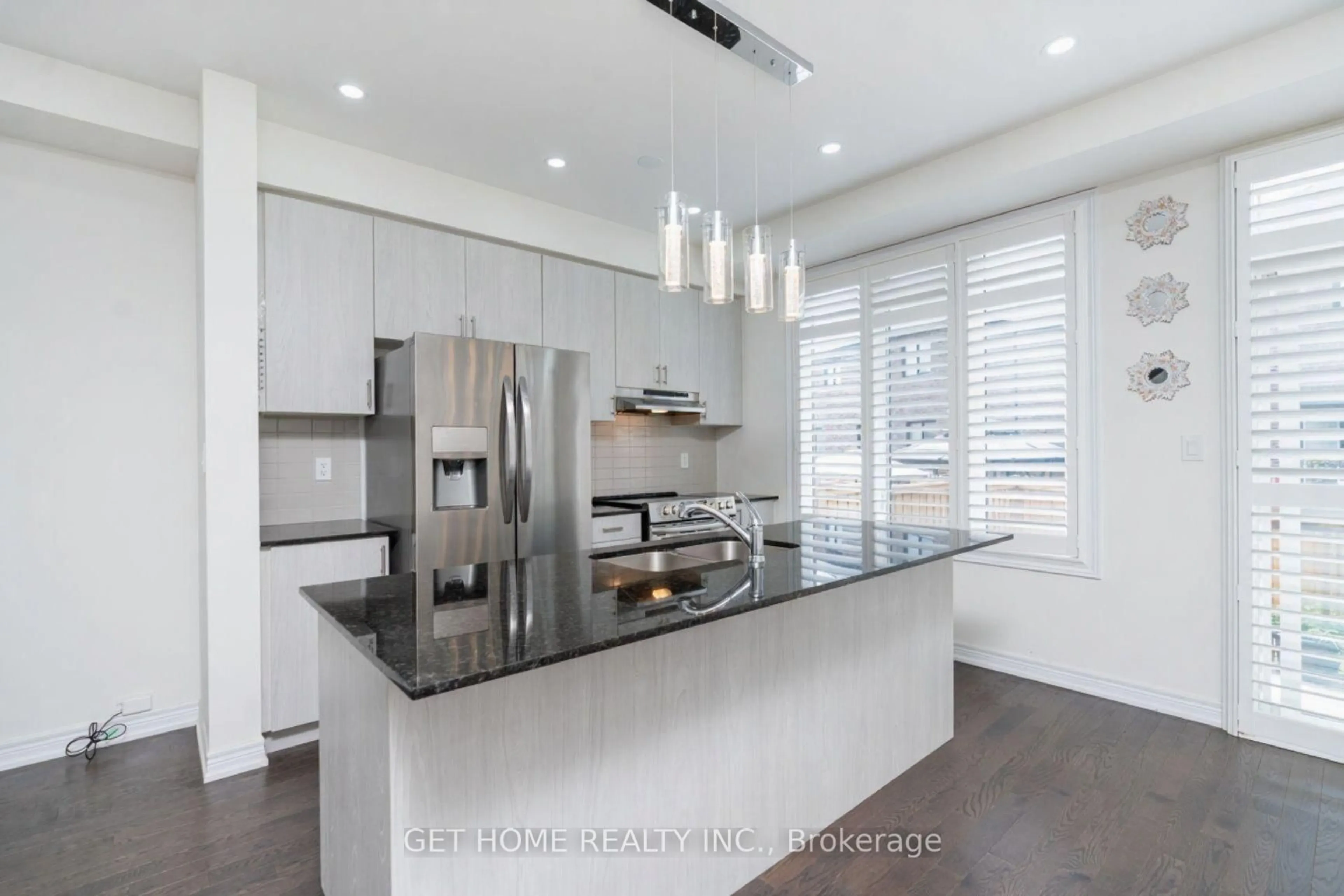 Contemporary kitchen, unknown for 1322 Hamman Way, Milton Ontario L9E 1L5