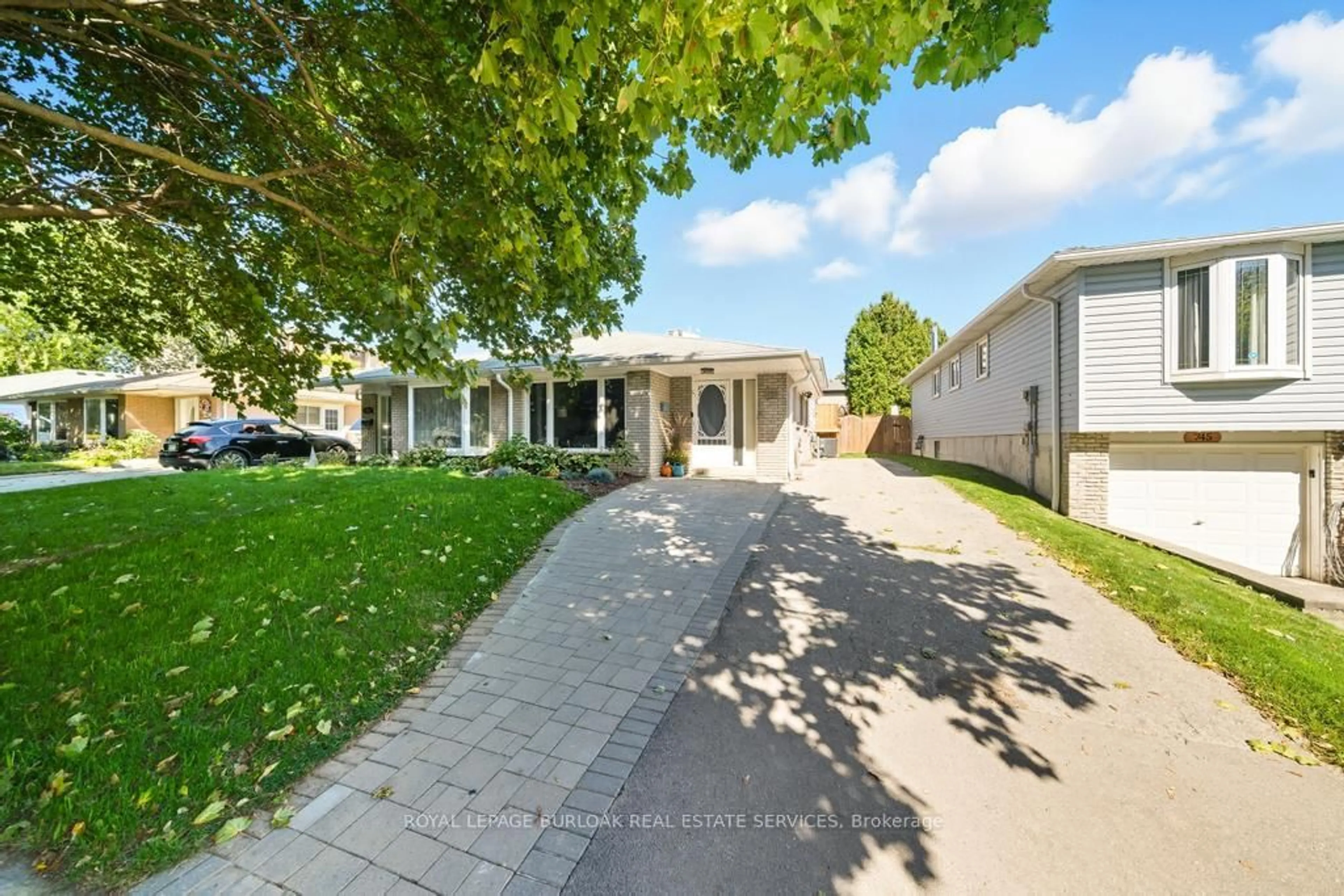 A pic from outside/outdoor area/front of a property/back of a property/a pic from drone, street for 749 Hager Ave, Burlington Ontario L7S 1W9