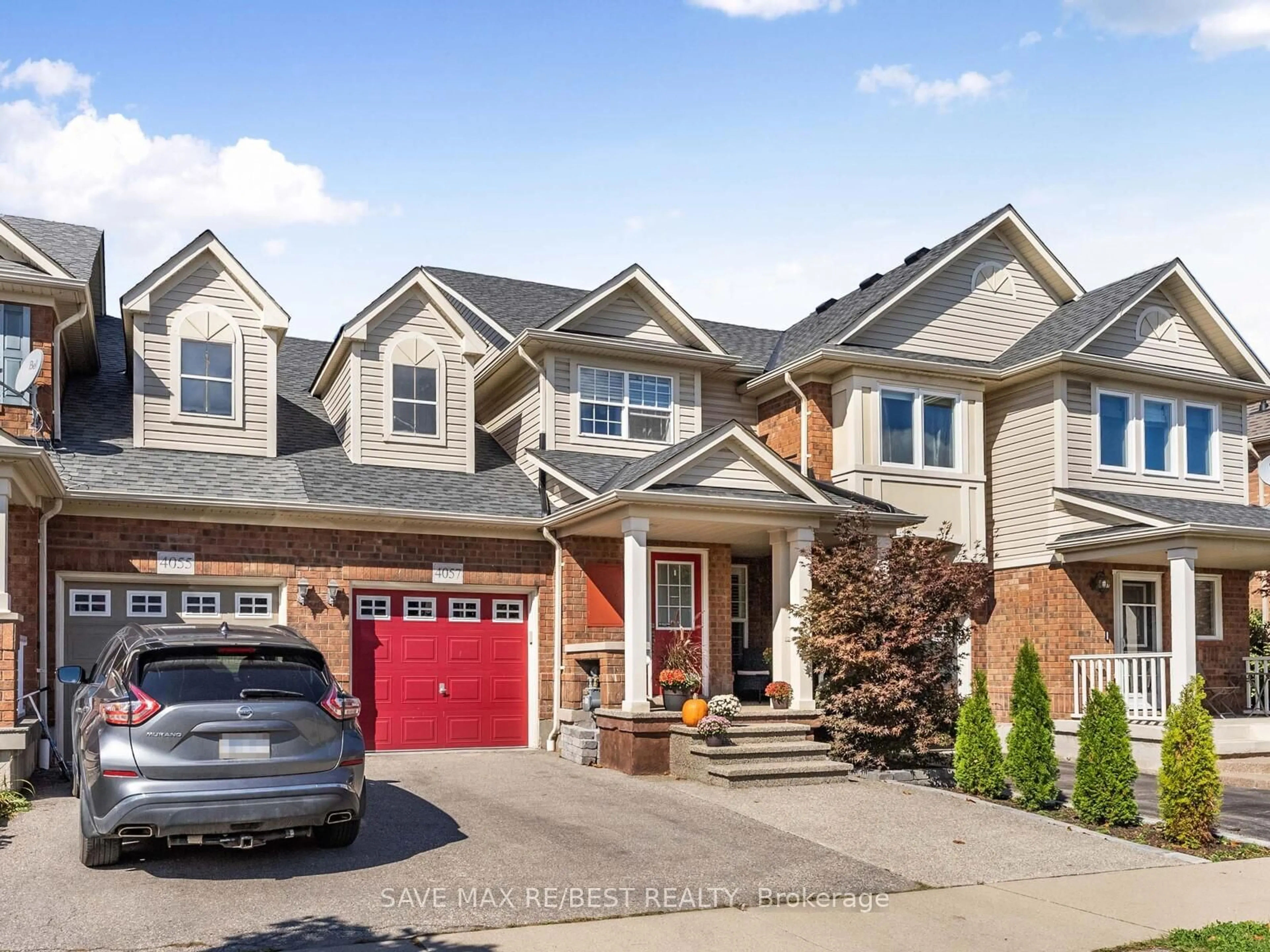 Home with brick exterior material, street for 4057 Donnic Dr, Burlington Ontario L7M 0A5