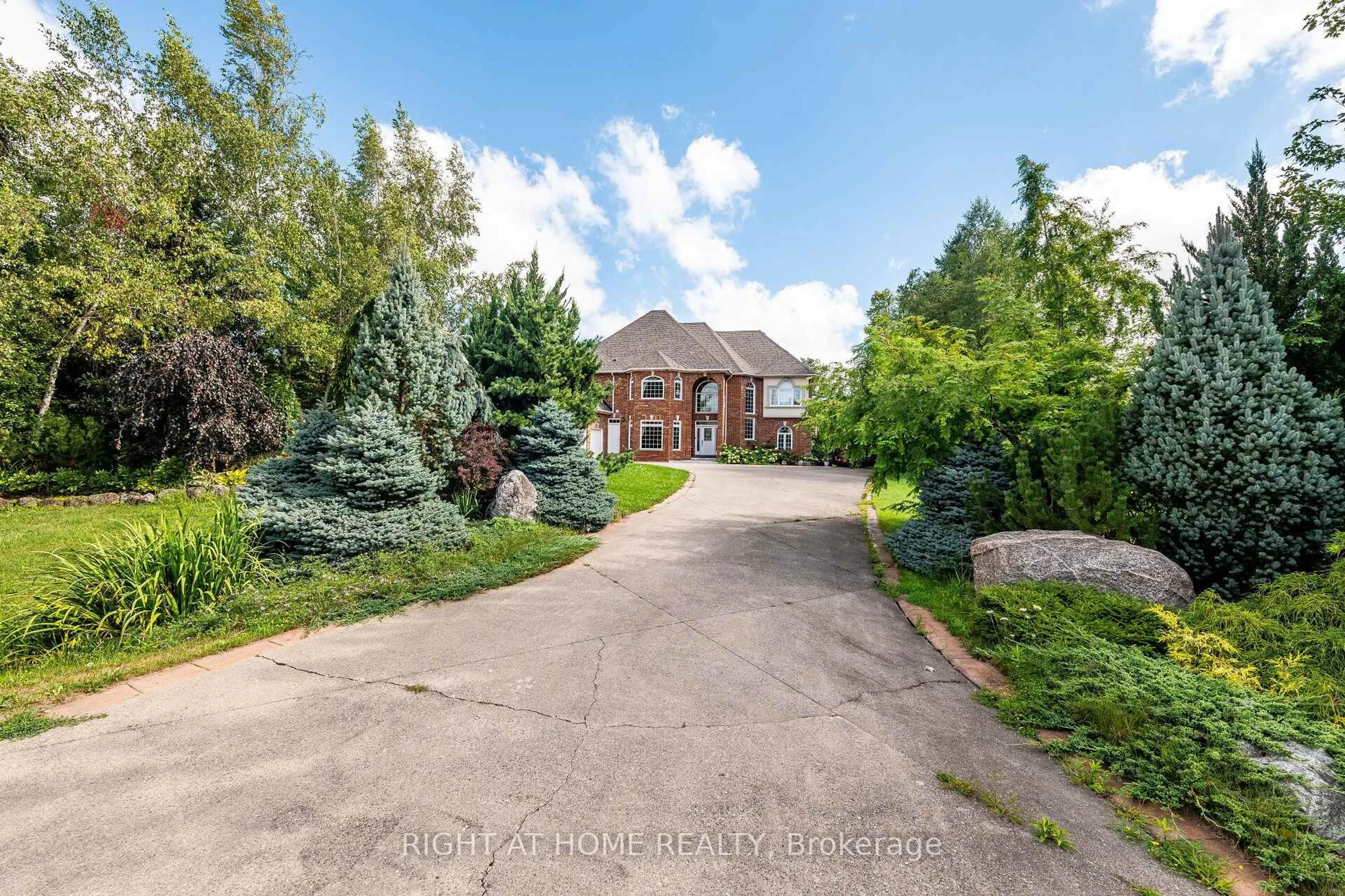 A pic from outside/outdoor area/front of a property/back of a property/a pic from drone, unknown for 11150 Menzies Crt, Milton Ontario L0P 1B0