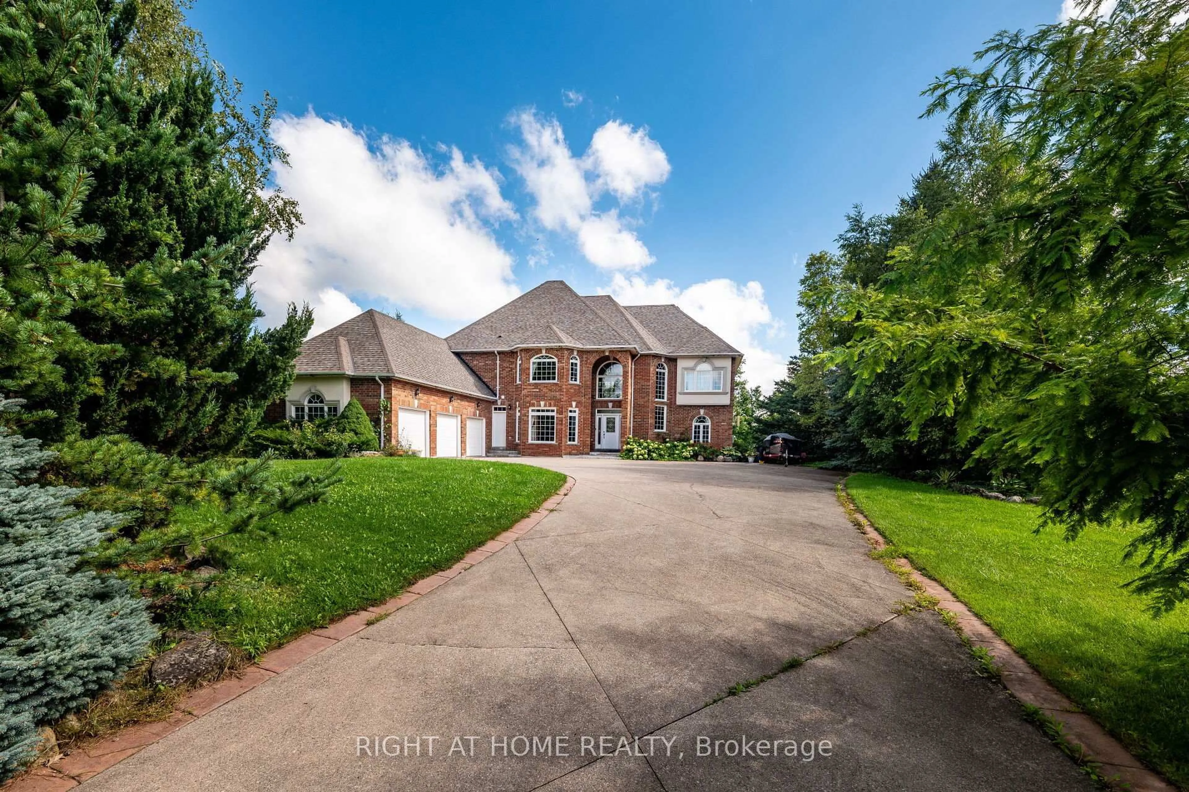 A pic from outside/outdoor area/front of a property/back of a property/a pic from drone, street for 11150 Menzies Crt, Milton Ontario L0P 1B0