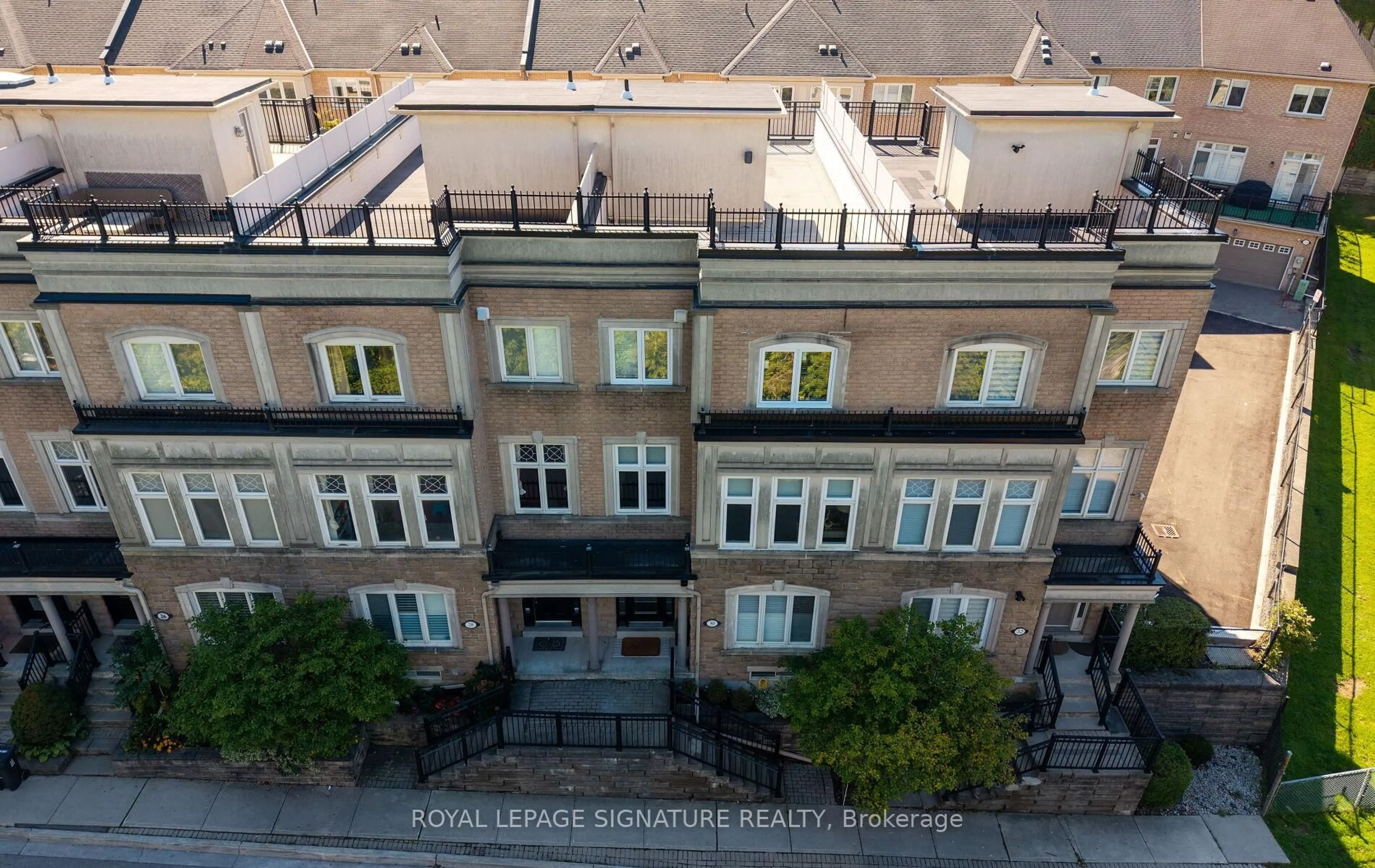 A pic from outside/outdoor area/front of a property/back of a property/a pic from drone, city buildings view from balcony for 30 Legion Rd, Toronto Ontario M8V 4C5