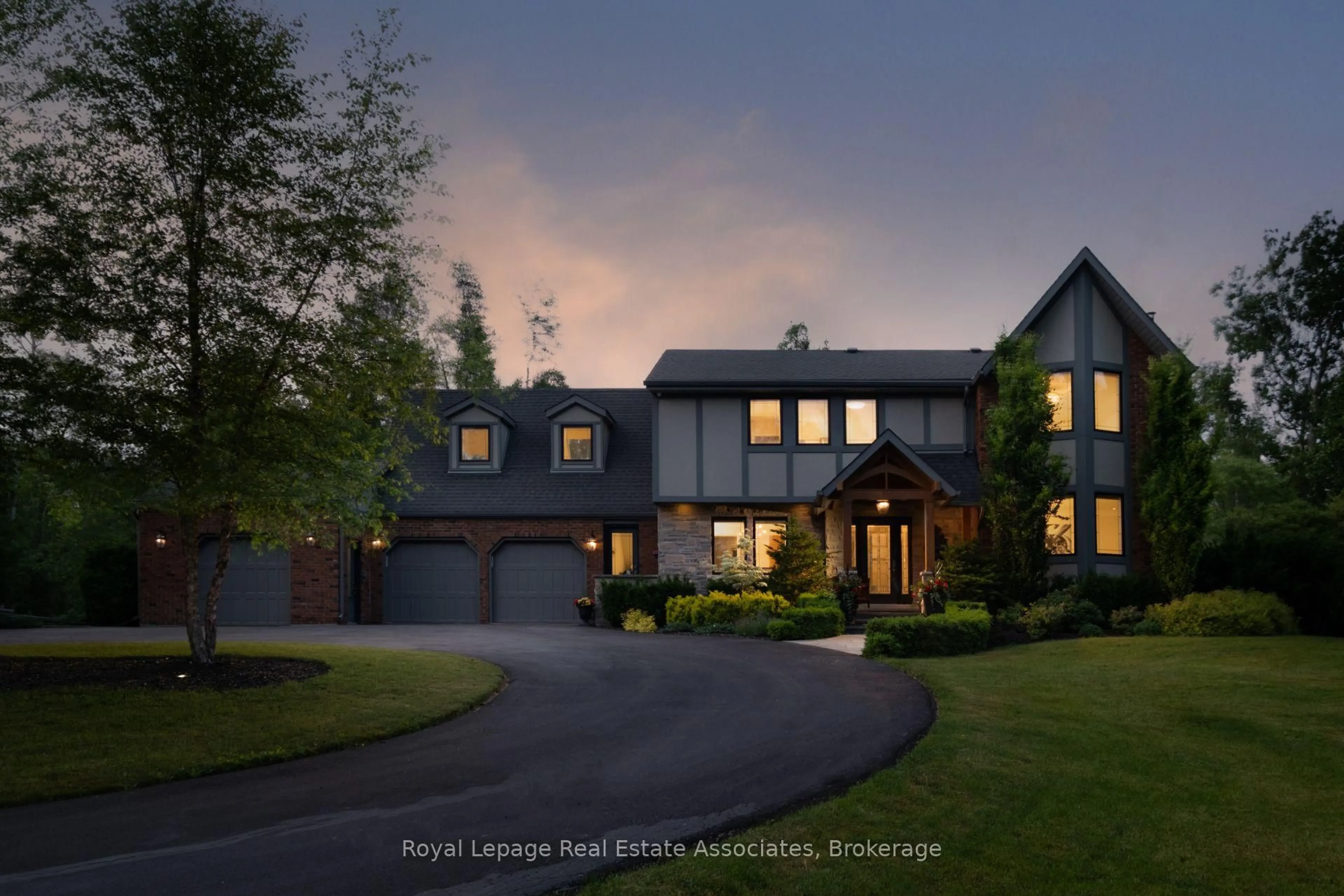Home with brick exterior material, street for 32 Cedar Dr, Caledon Ontario L7K 1H6