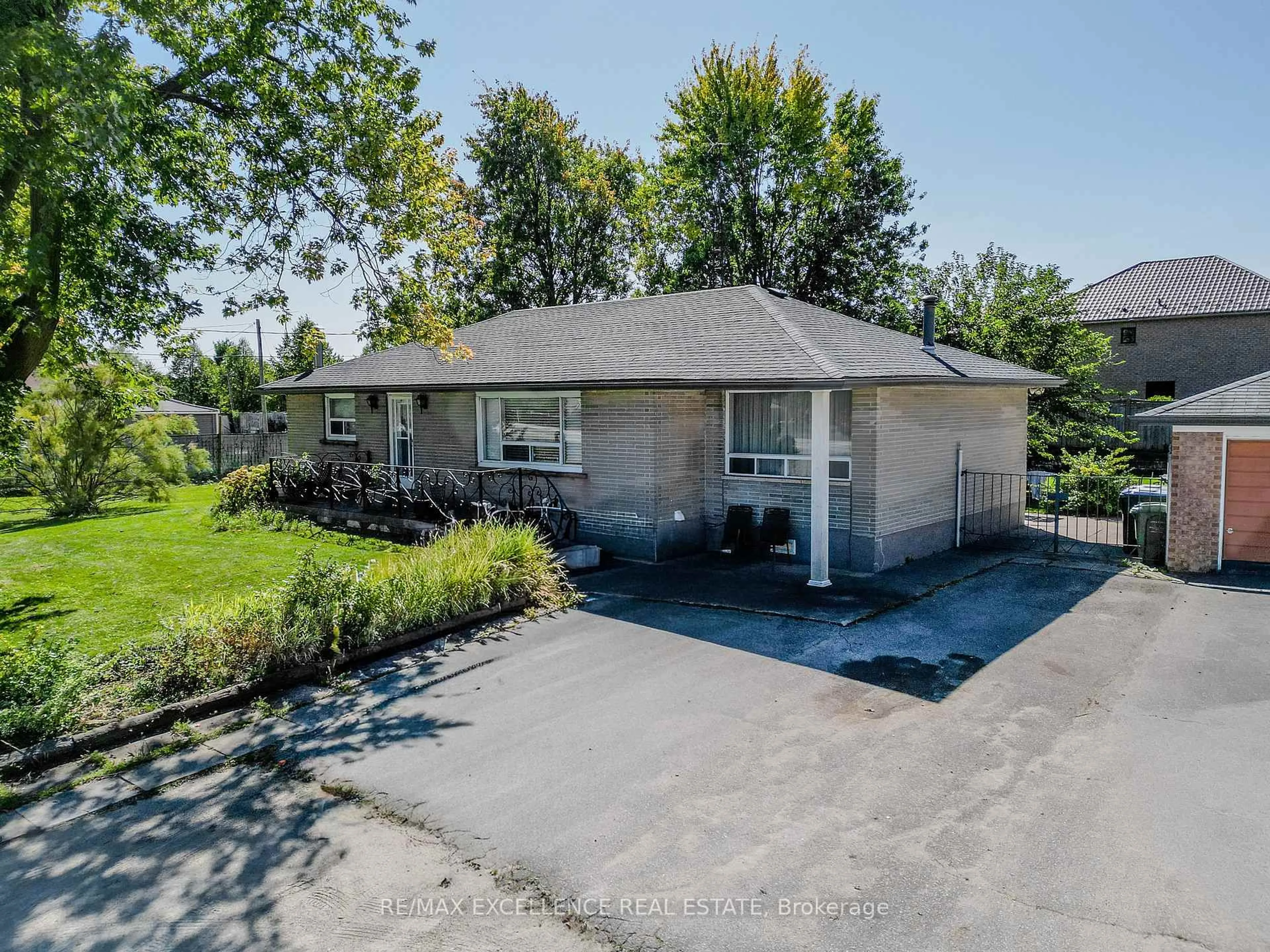 A pic from outside/outdoor area/front of a property/back of a property/a pic from drone, street for 12164 Hurontario St, Brampton Ontario L7A 1E6