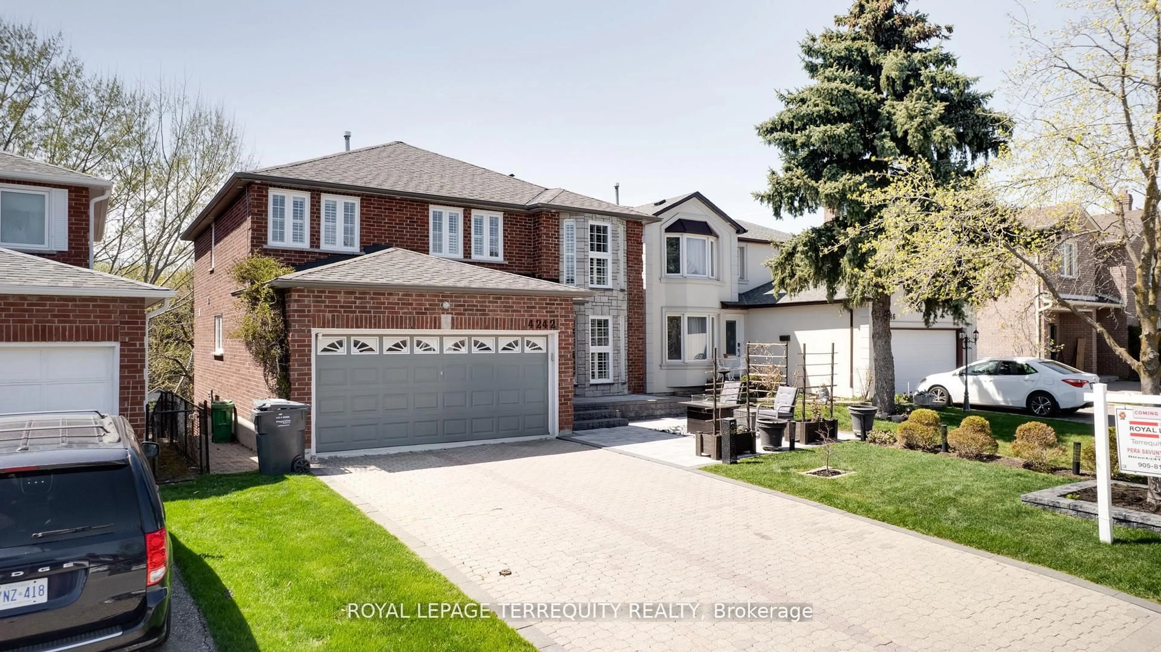 Home with brick exterior material, street for 4242 Petersburg Cres, Mississauga Ontario L4Z 2T3