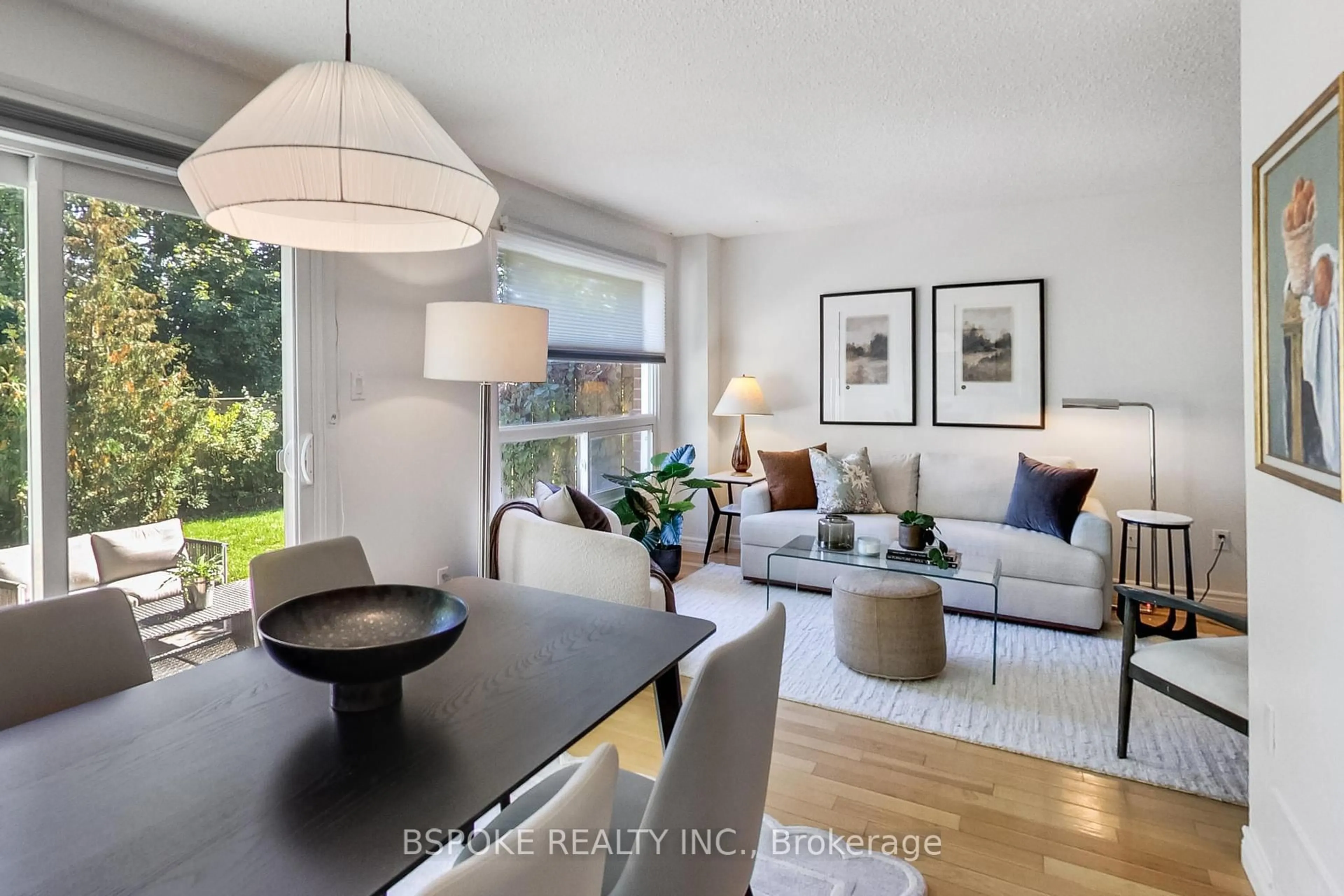 Living room with furniture, unknown for 3079 Fifth Line #3, Mississauga Ontario L5L 3T1