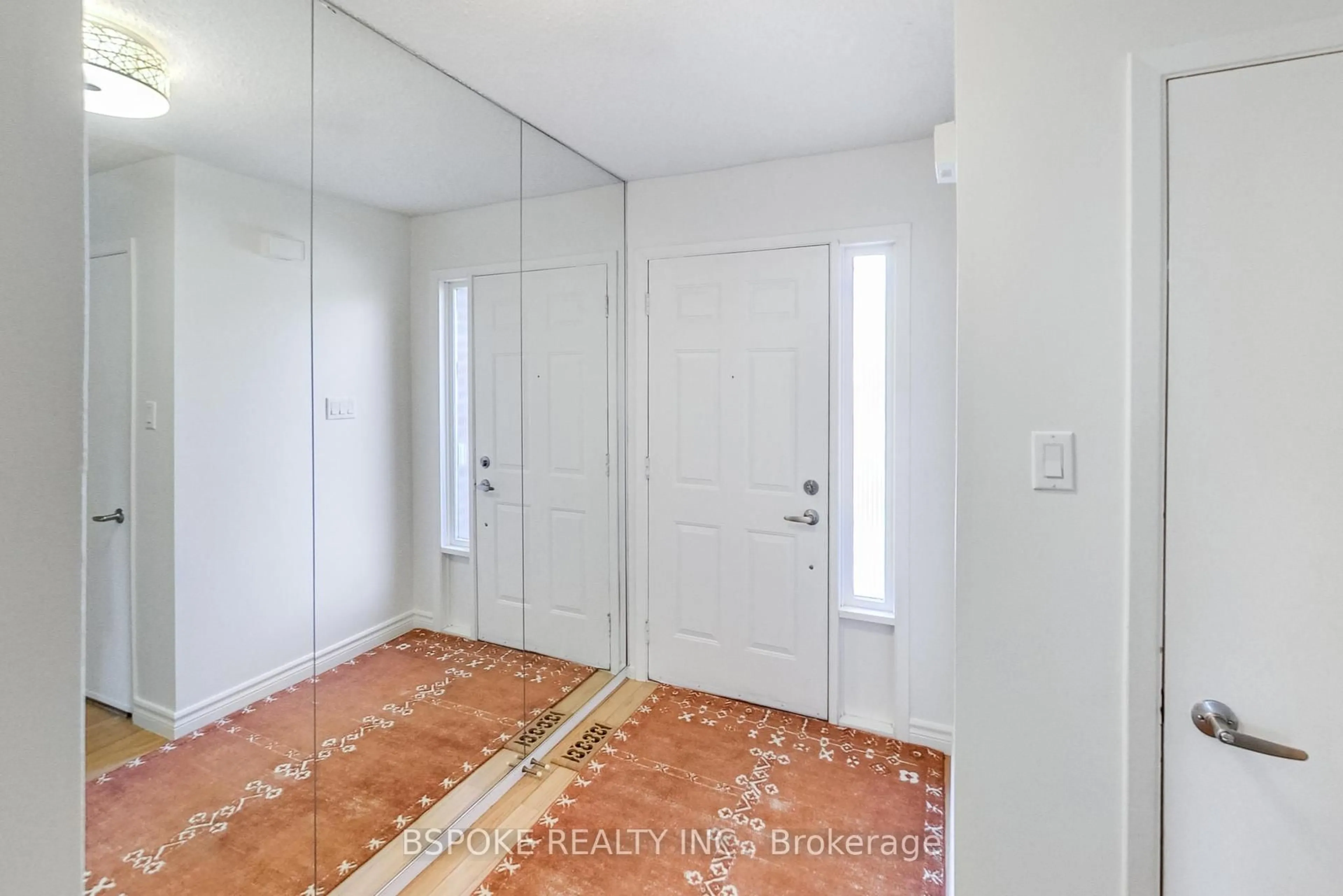Indoor entryway for 3079 Fifth Line #3, Mississauga Ontario L5L 3T1