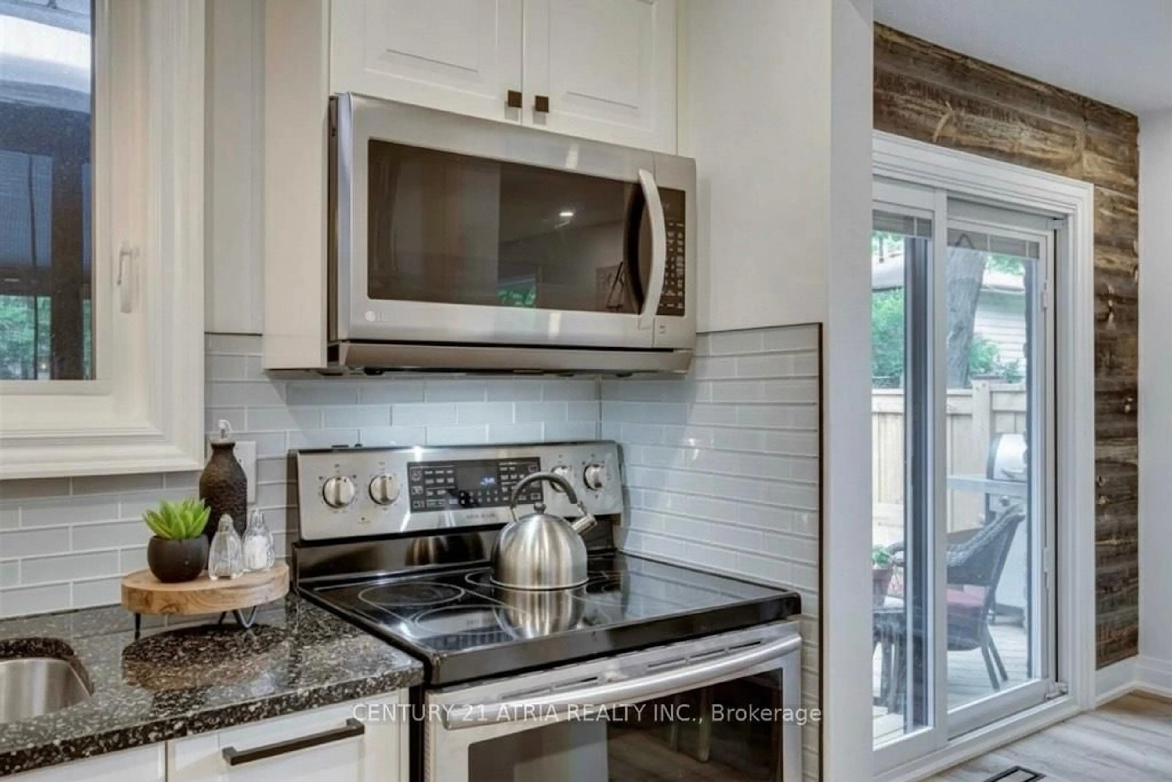 Unknown for 1319 Oxford Ave, Oakville Ontario L6H 1T2