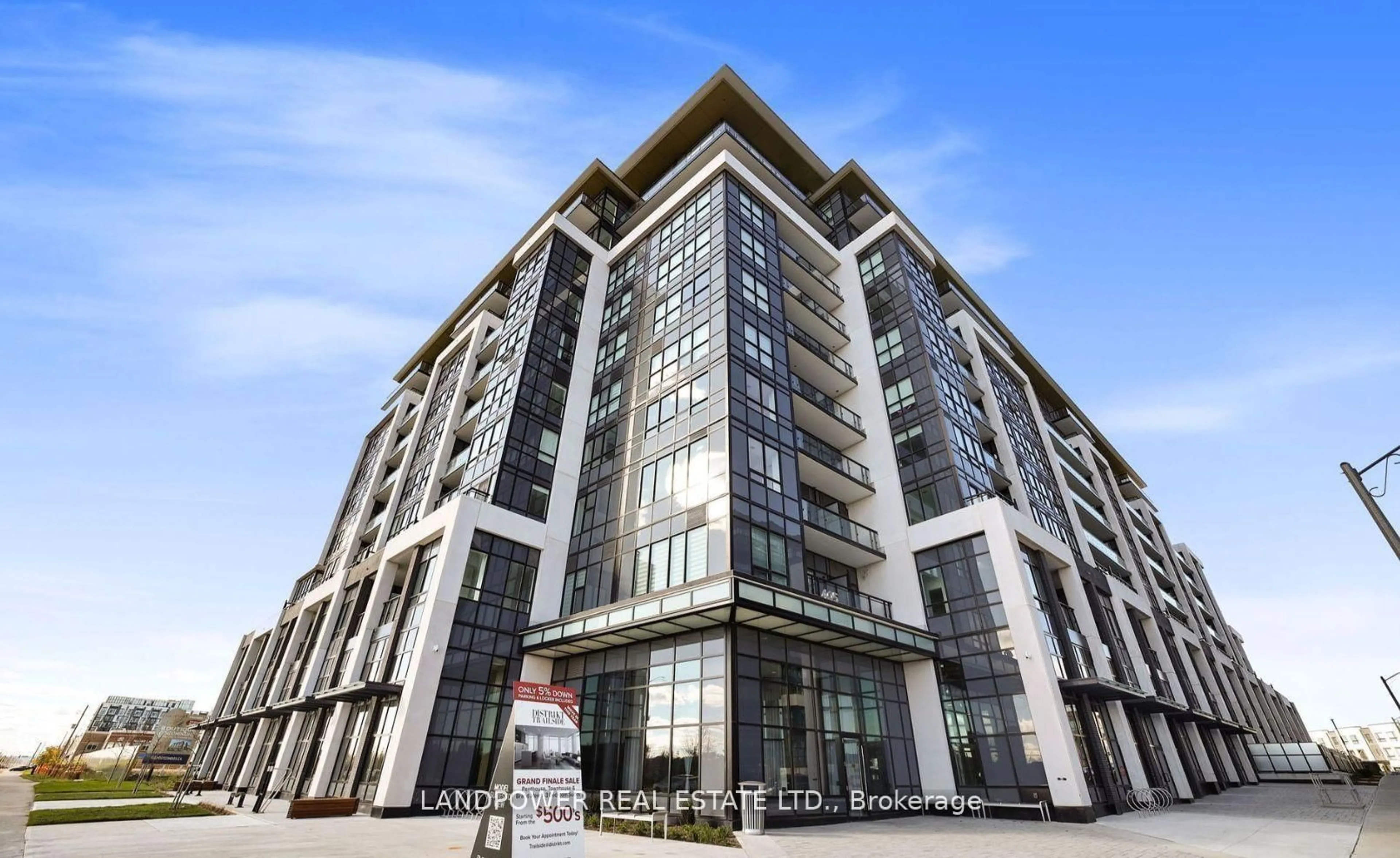 Indoor foyer for 405 Dundas St #PH09, Oakville Ontario L6M 5P9
