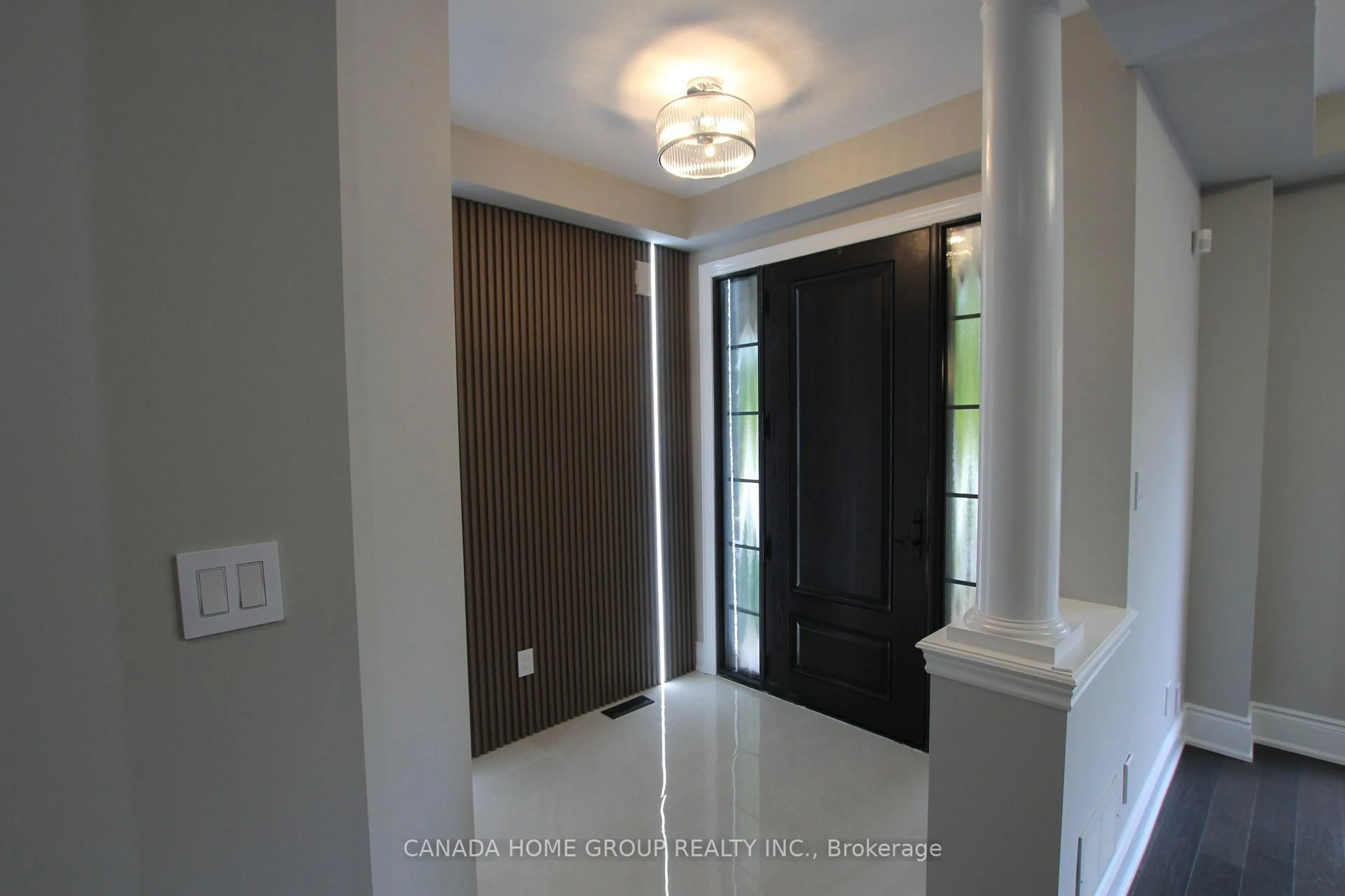 Indoor entryway for 129 Creek Path Ave, Oakville Ontario L6L 8T3