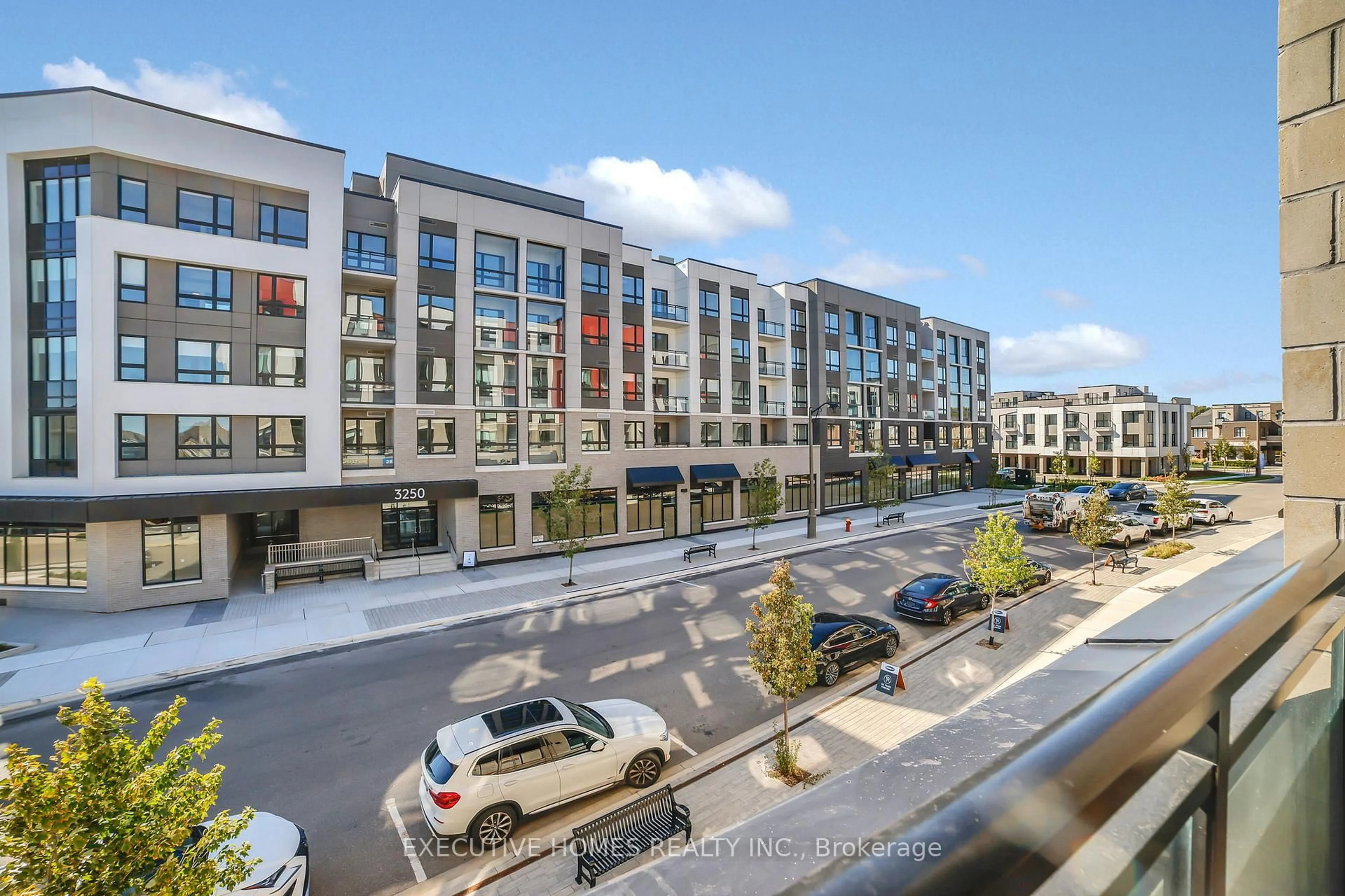 A pic from outside/outdoor area/front of a property/back of a property/a pic from drone, city buildings view from balcony for 3265 Carding Mill Tr #208, Oakville Ontario L6M 5P7