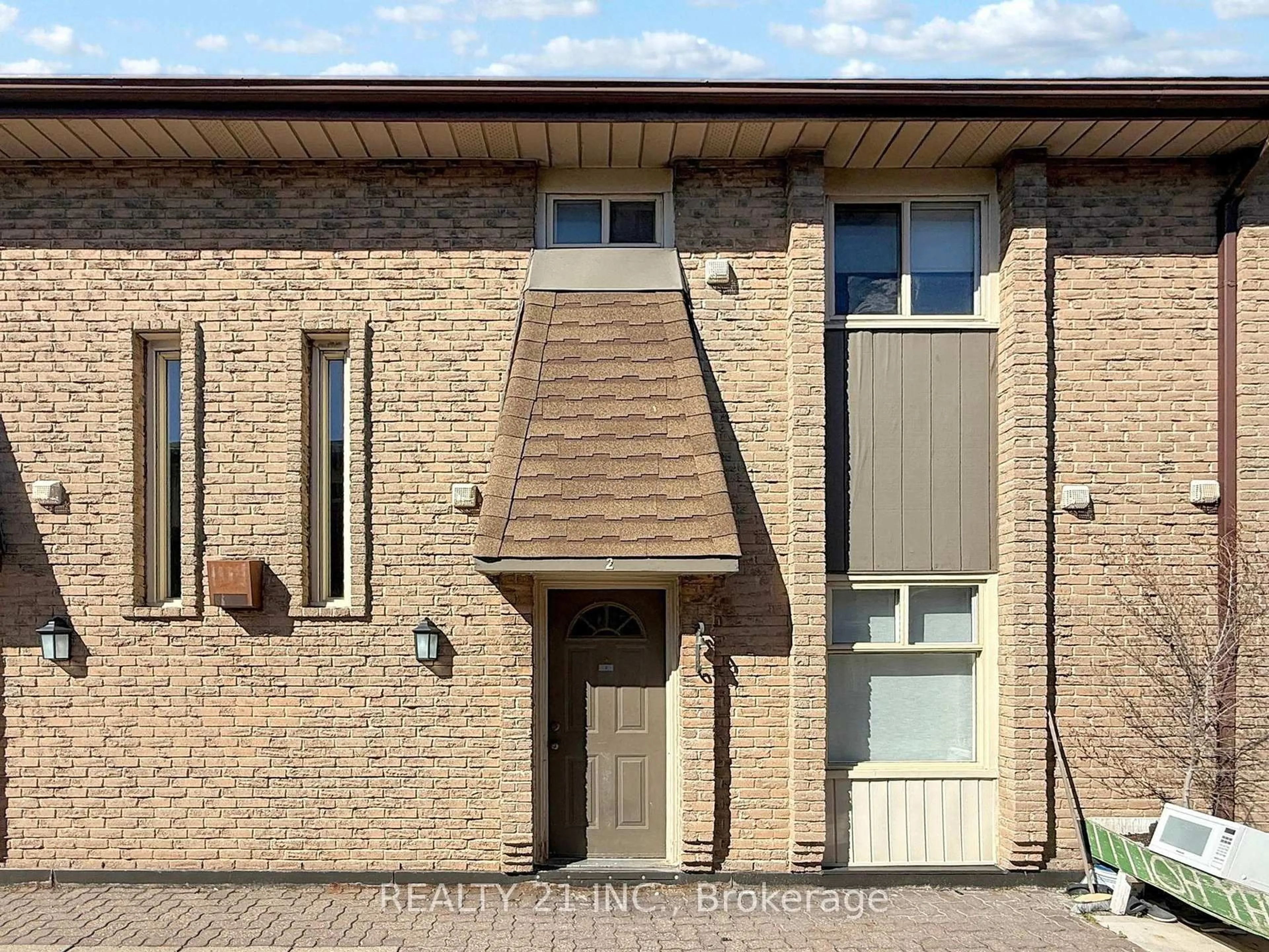 Home with brick exterior material, street for 40 Rexdale Blvd #2, Toronto Ontario M9W 5Z3