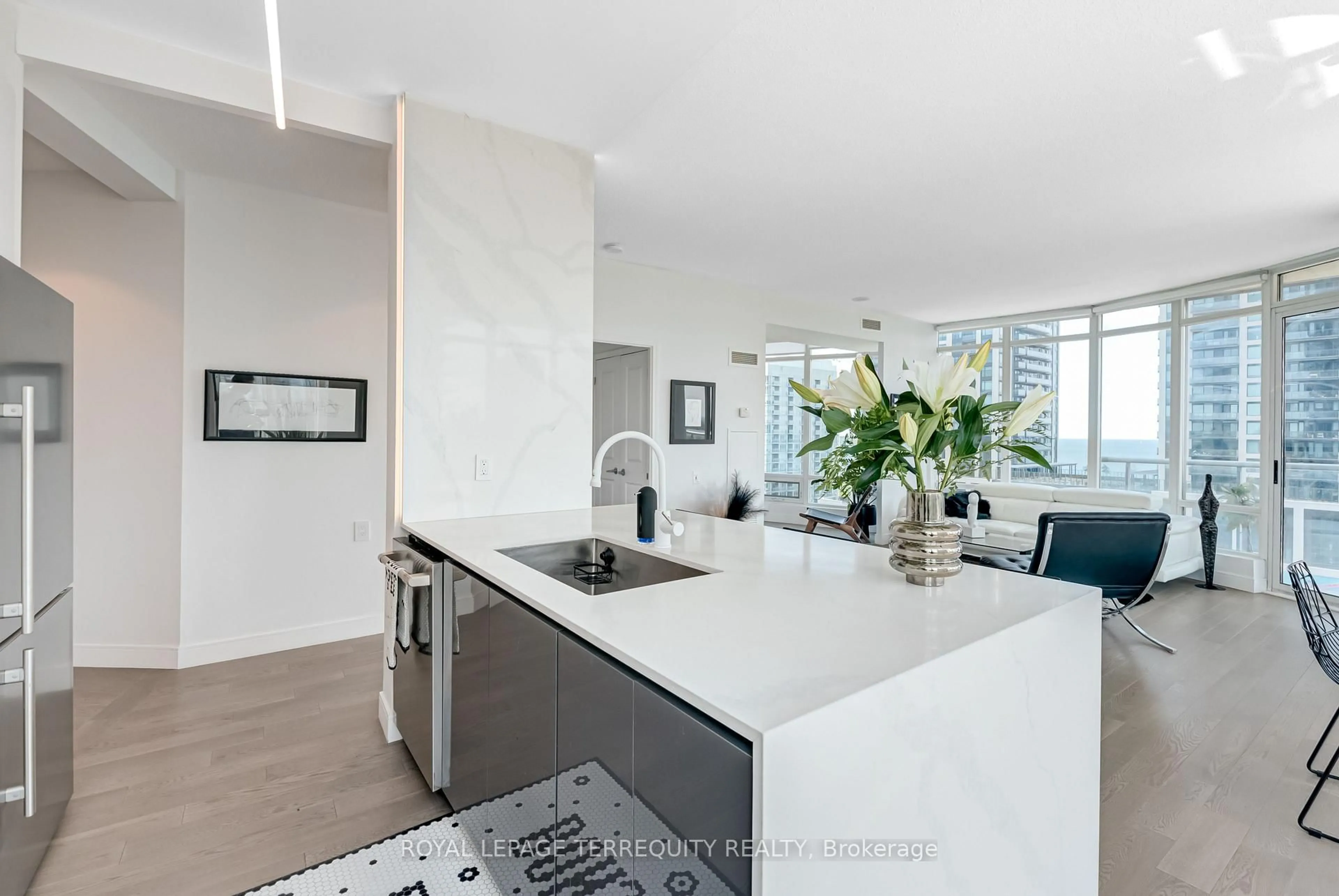 Contemporary kitchen, unknown for 15 Windermere Ave #1210, Toronto Ontario M6S 5A2