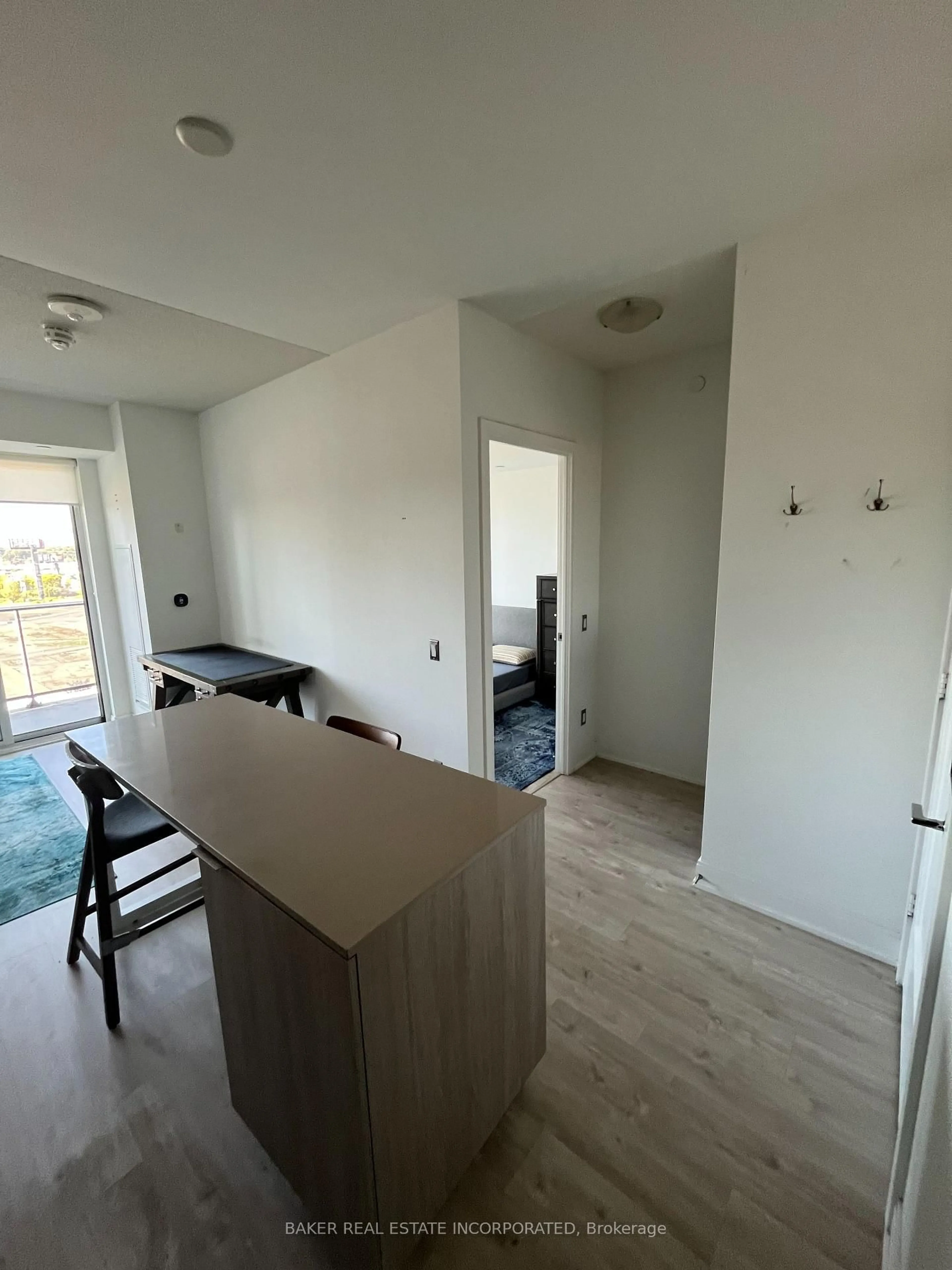 A pic of a room for 70 Annie Craig Dr #910, Toronto Ontario M8V 0G2