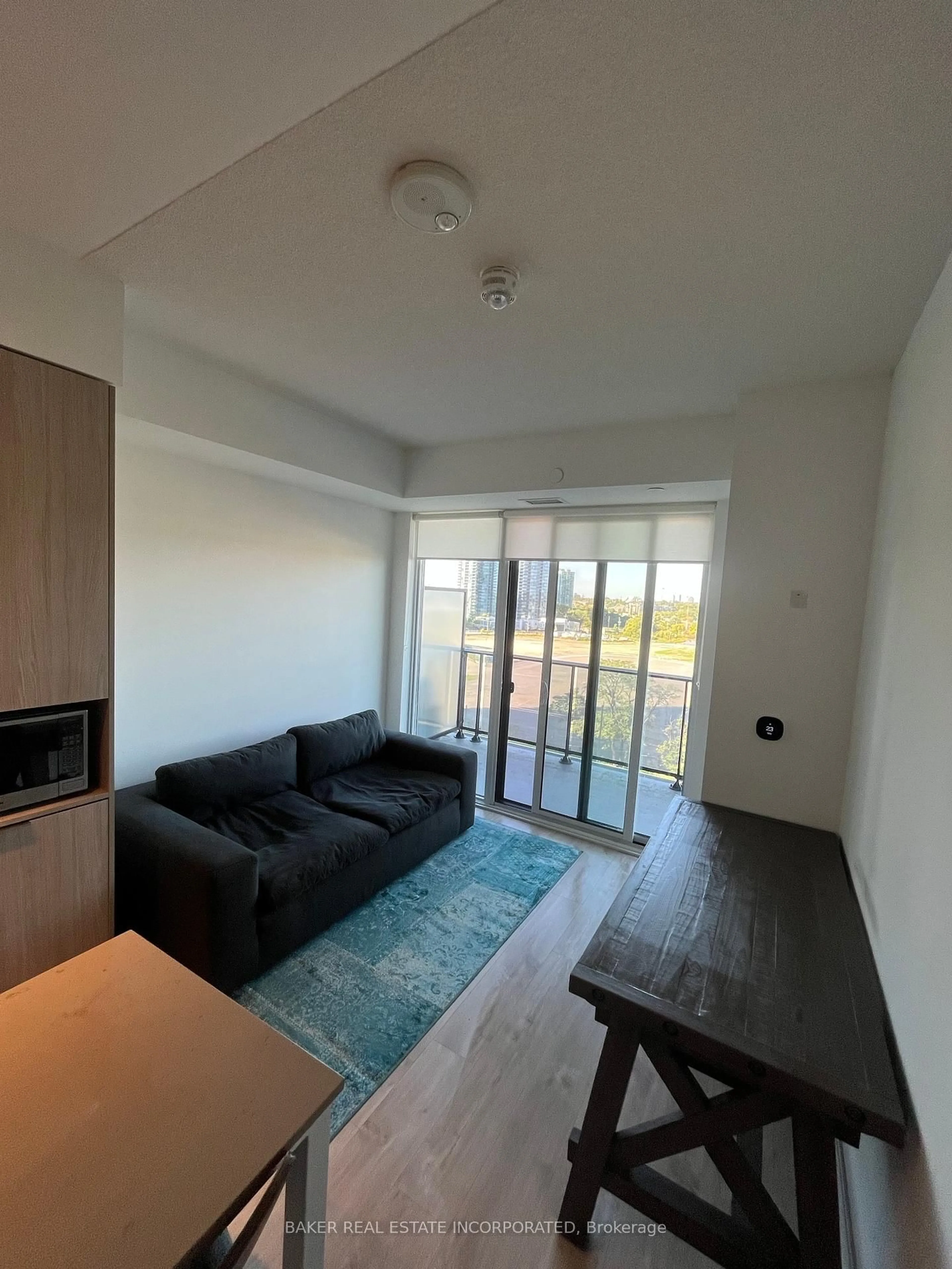 A pic of a room for 70 Annie Craig Dr #910, Toronto Ontario M8V 0G2