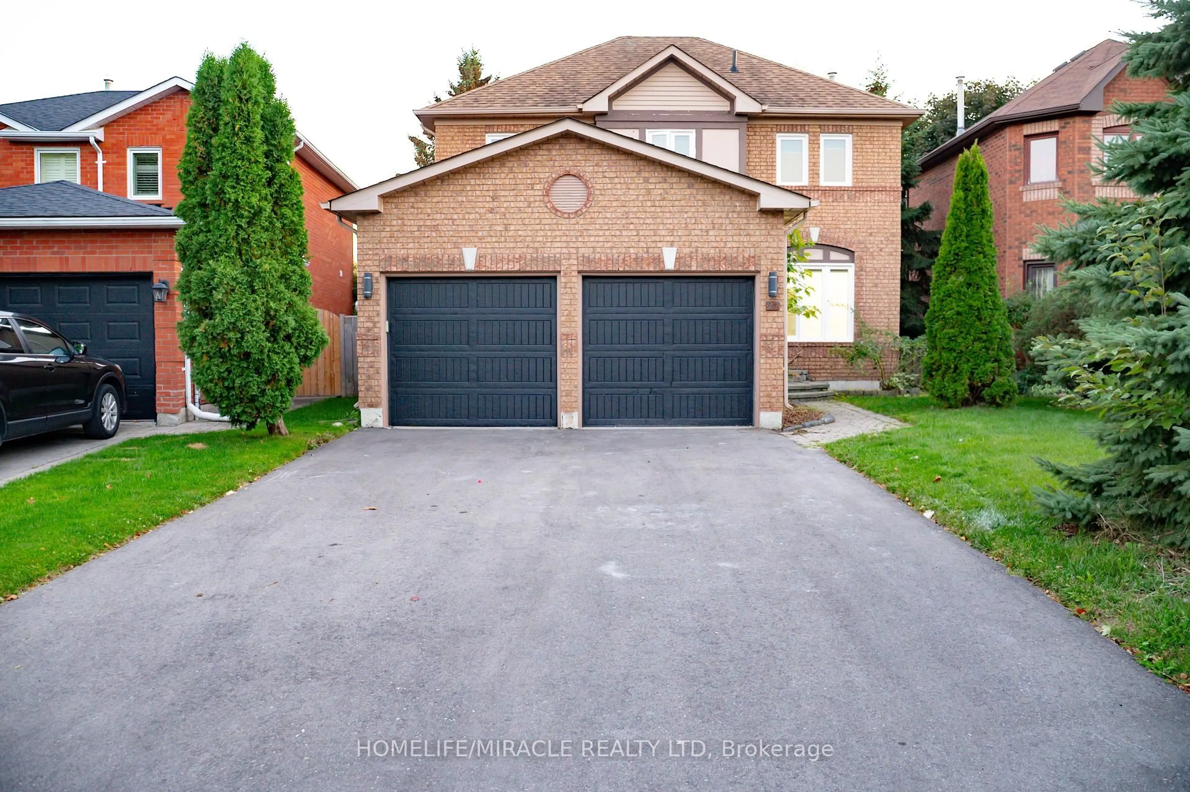 Home with brick exterior material, street for 27 Killaloe Cres, Halton Hills Ontario L7G 5N2