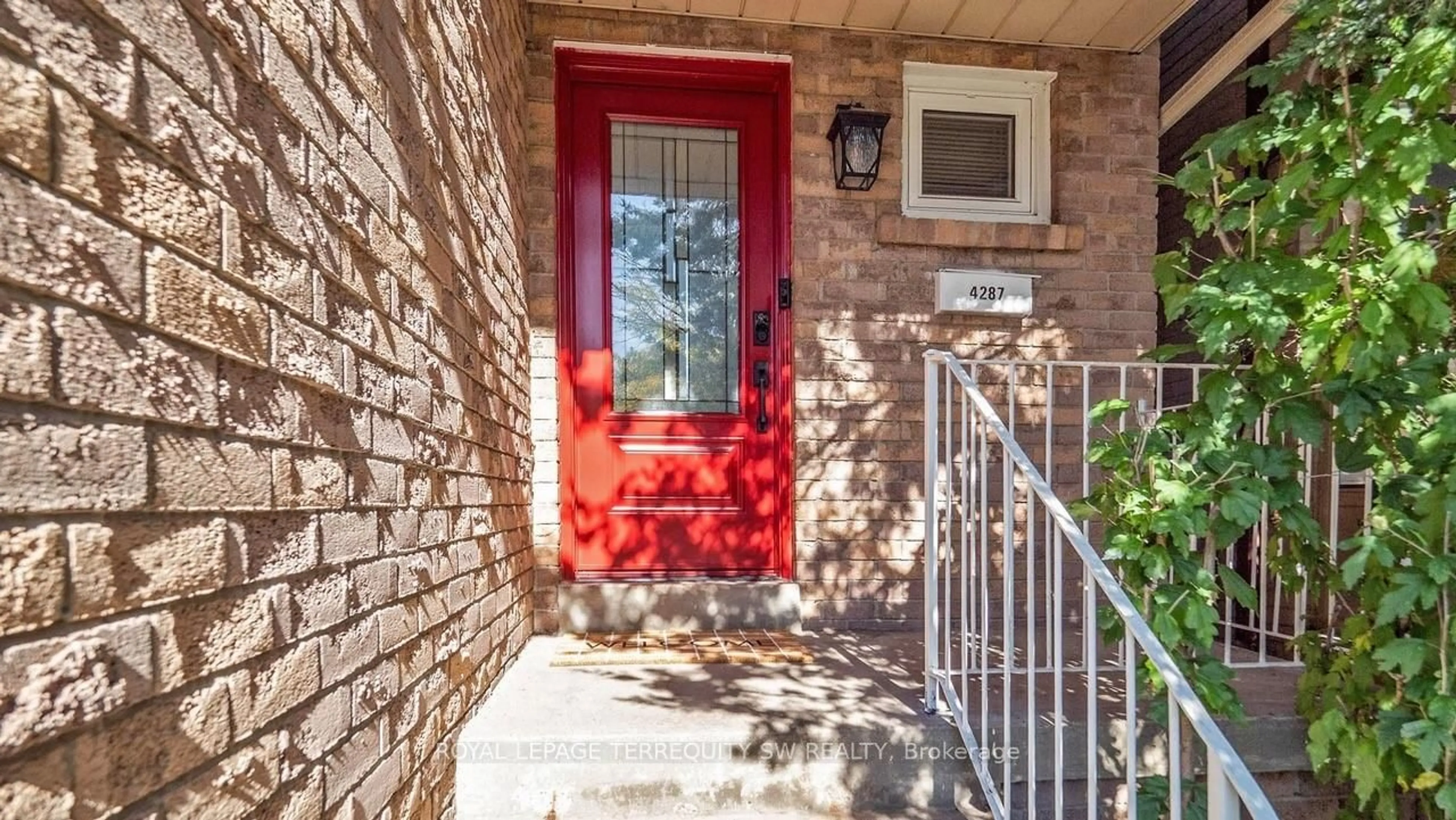 Unknown for 4287 Beacon Lane, Mississauga Ontario L5C 3V8