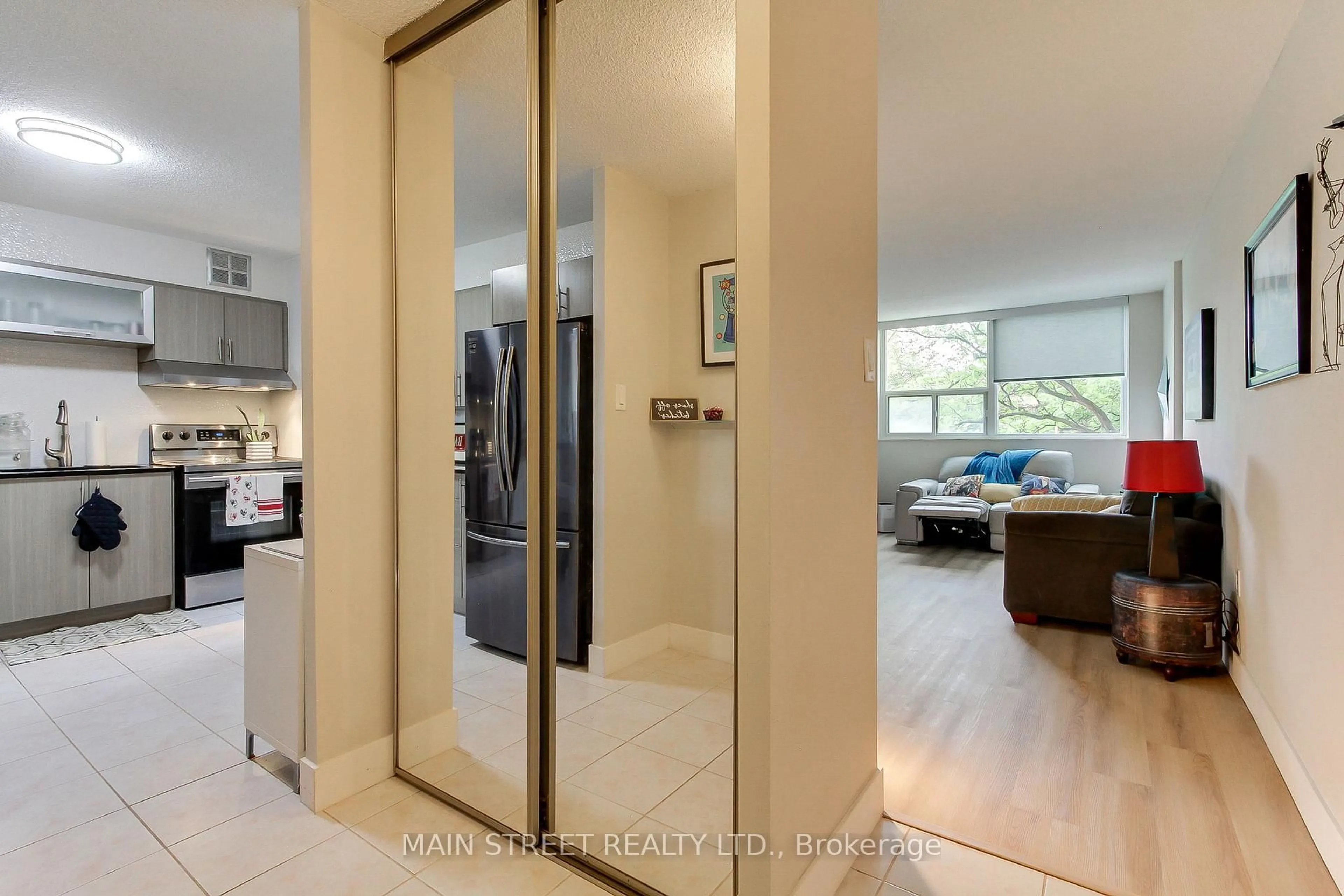 Unknown for 355 Rathburn Rd #307, Mississauga Ontario L4Z 1H4