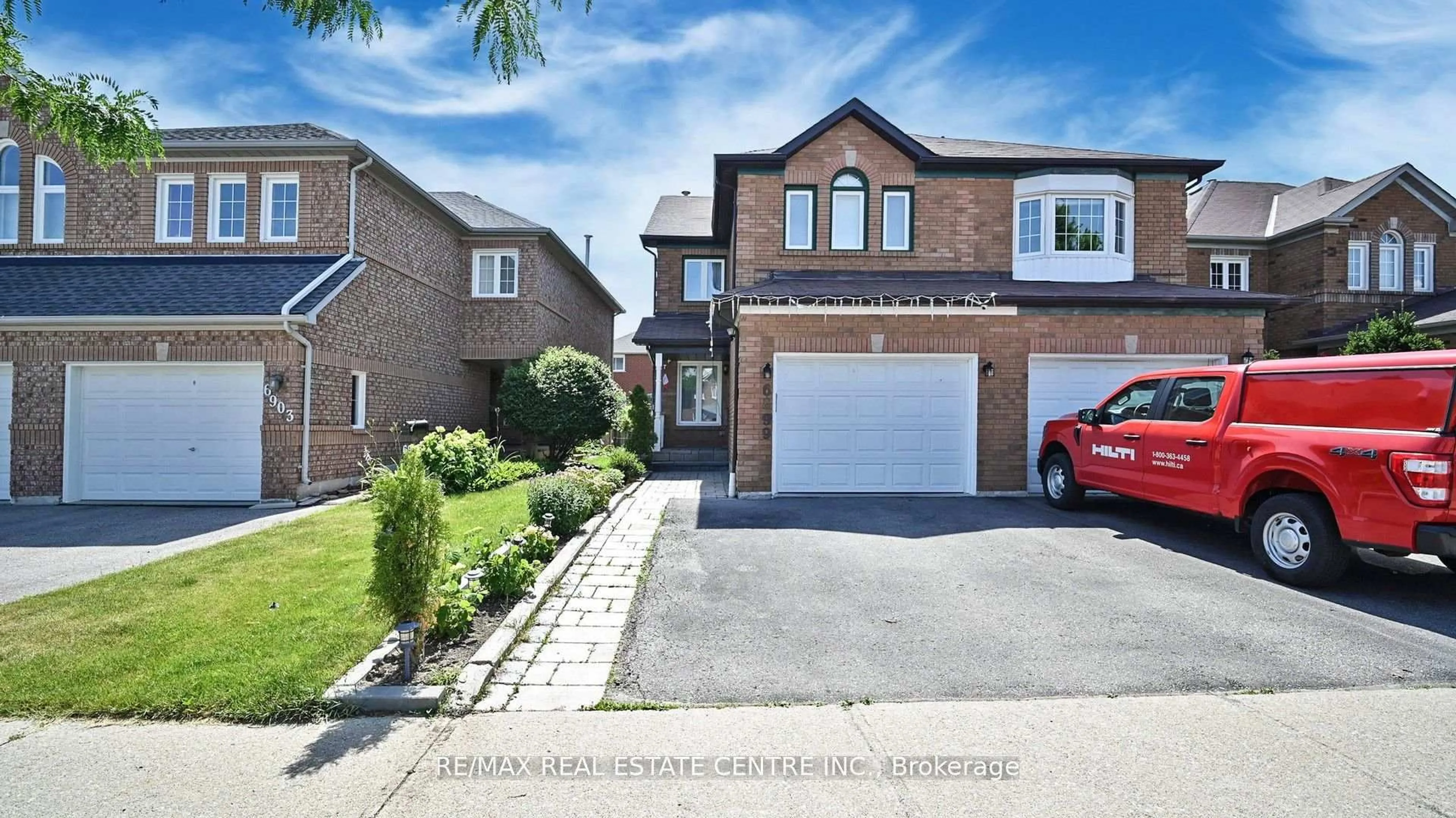 Home with brick exterior material, street for 6899 Bansbridge Cres, Mississauga Ontario L5N 6T1