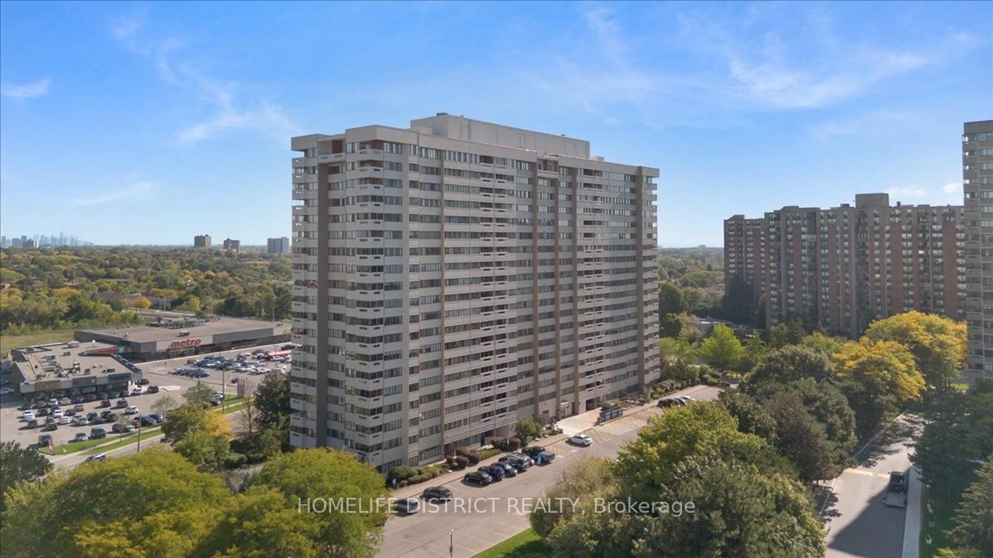A pic from outside/outdoor area/front of a property/back of a property/a pic from drone, city buildings view from balcony for 1580 Mississauga Vly Blvd #1509, Mississauga Ontario L5A 3T8