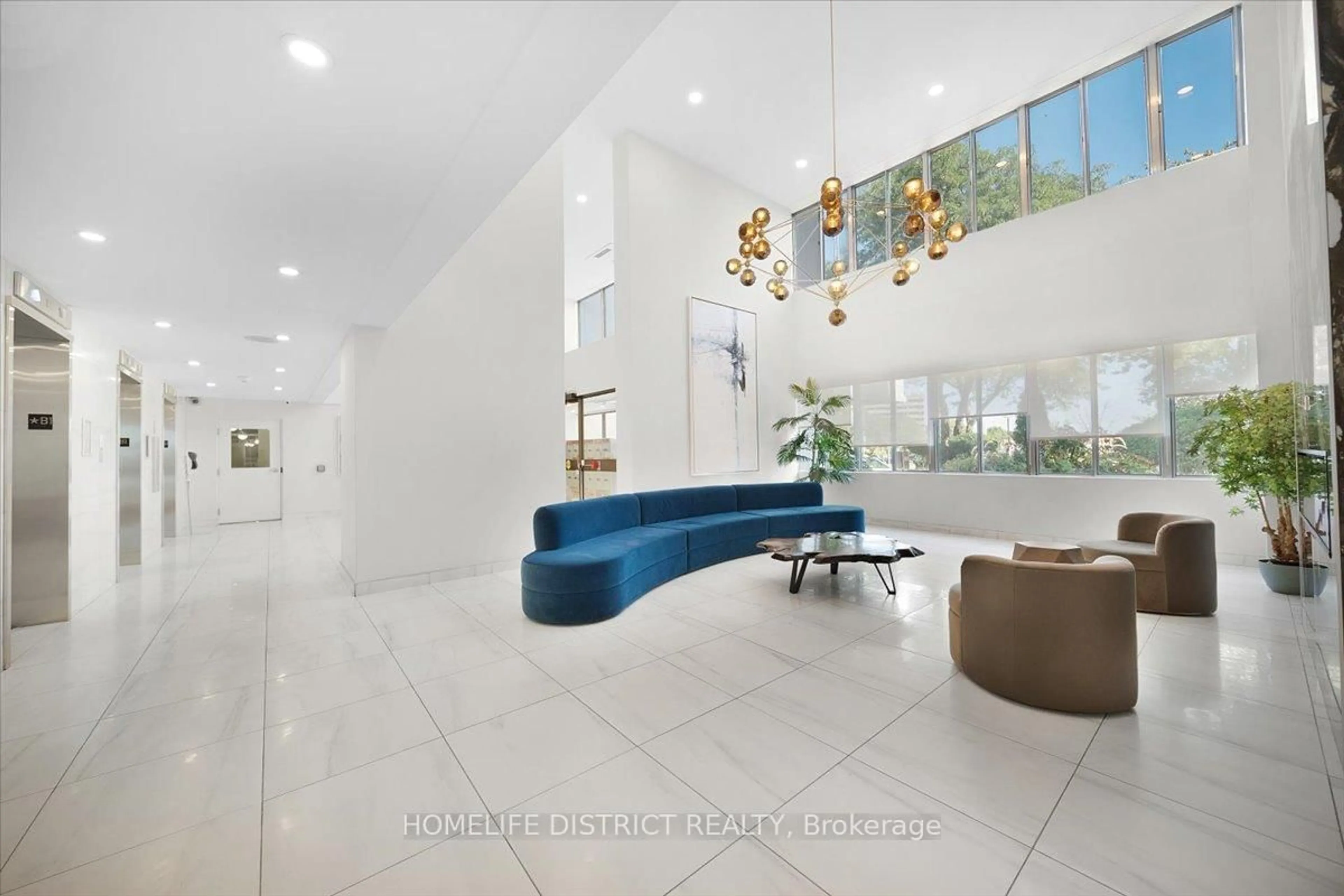 Lobby for 1580 Mississauga Vly Blvd #1509, Mississauga Ontario L5A 3T8