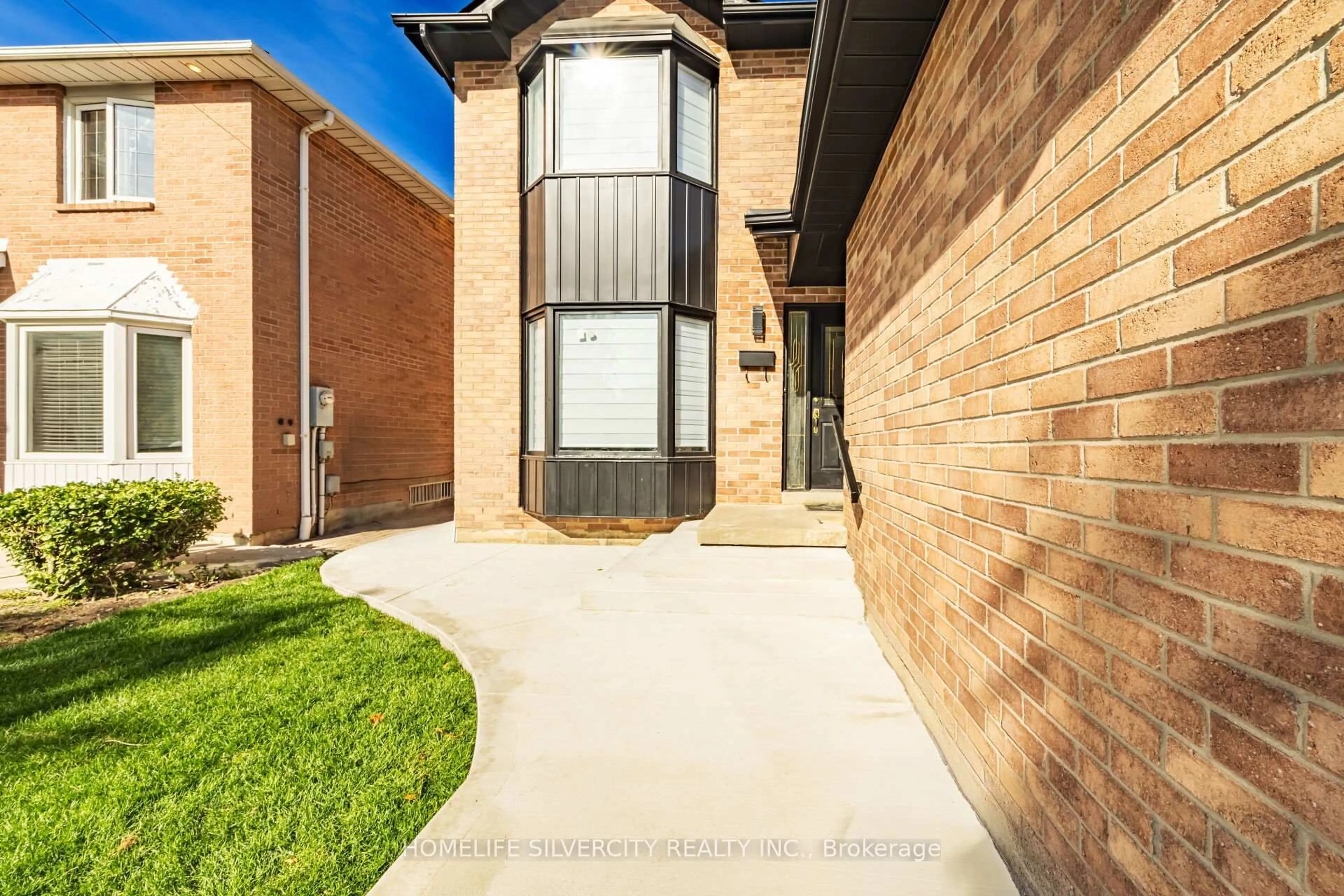 Home with brick exterior material, street for 64 Clydesdale Circ, Brampton Ontario L6Y 3P9