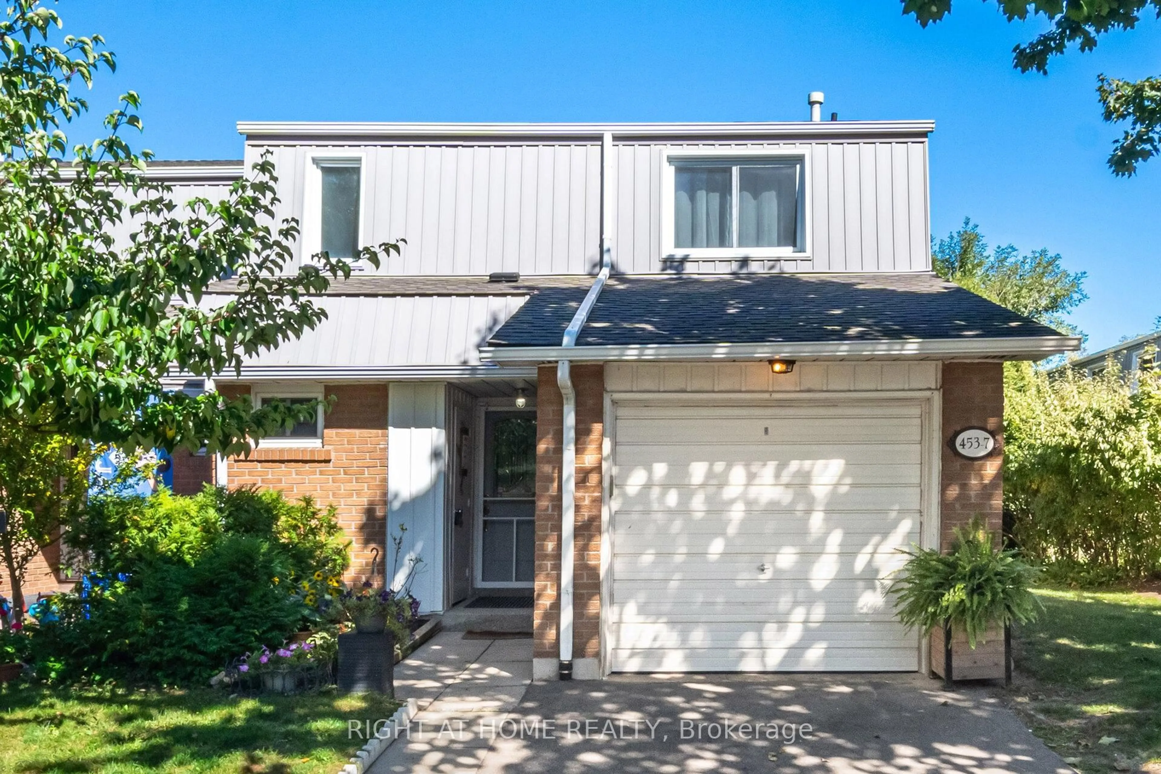 Unknown for 453 WOODVIEW Rd #7, Burlington Ontario L7N 2Z9