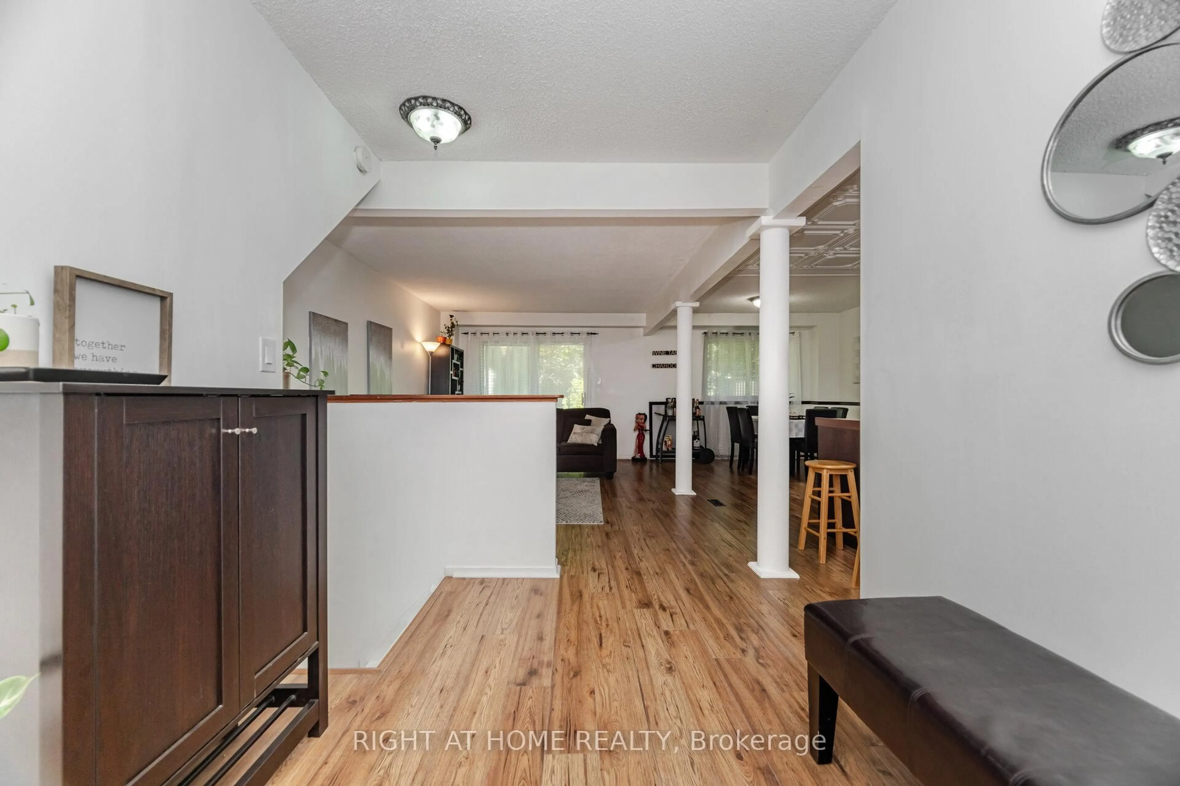 Unknown for 453 WOODVIEW Rd #7, Burlington Ontario L7N 2Z9