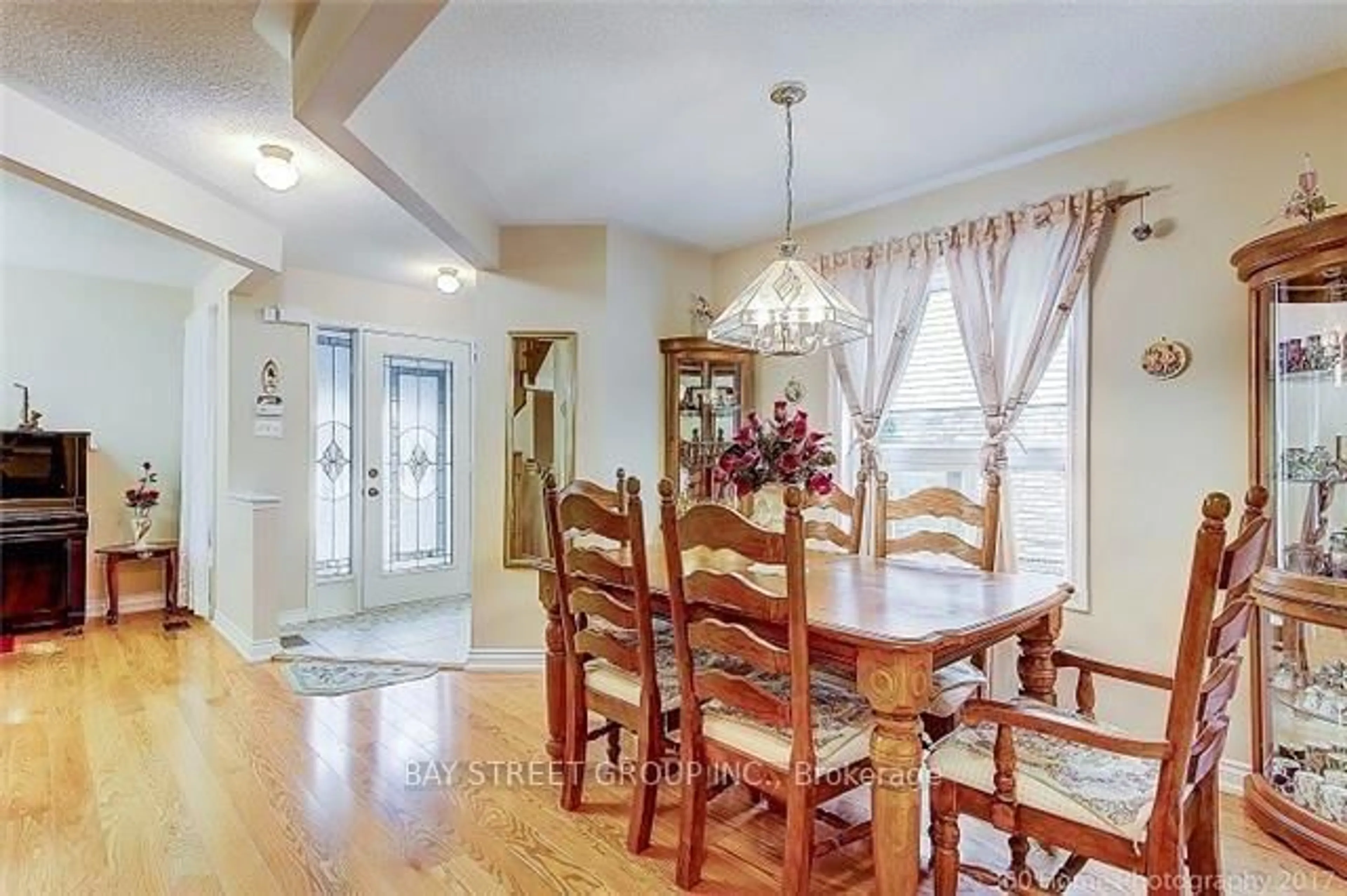 Dining room, unknown for 2870 Westbury Crt, Mississauga Ontario L5M 6B3