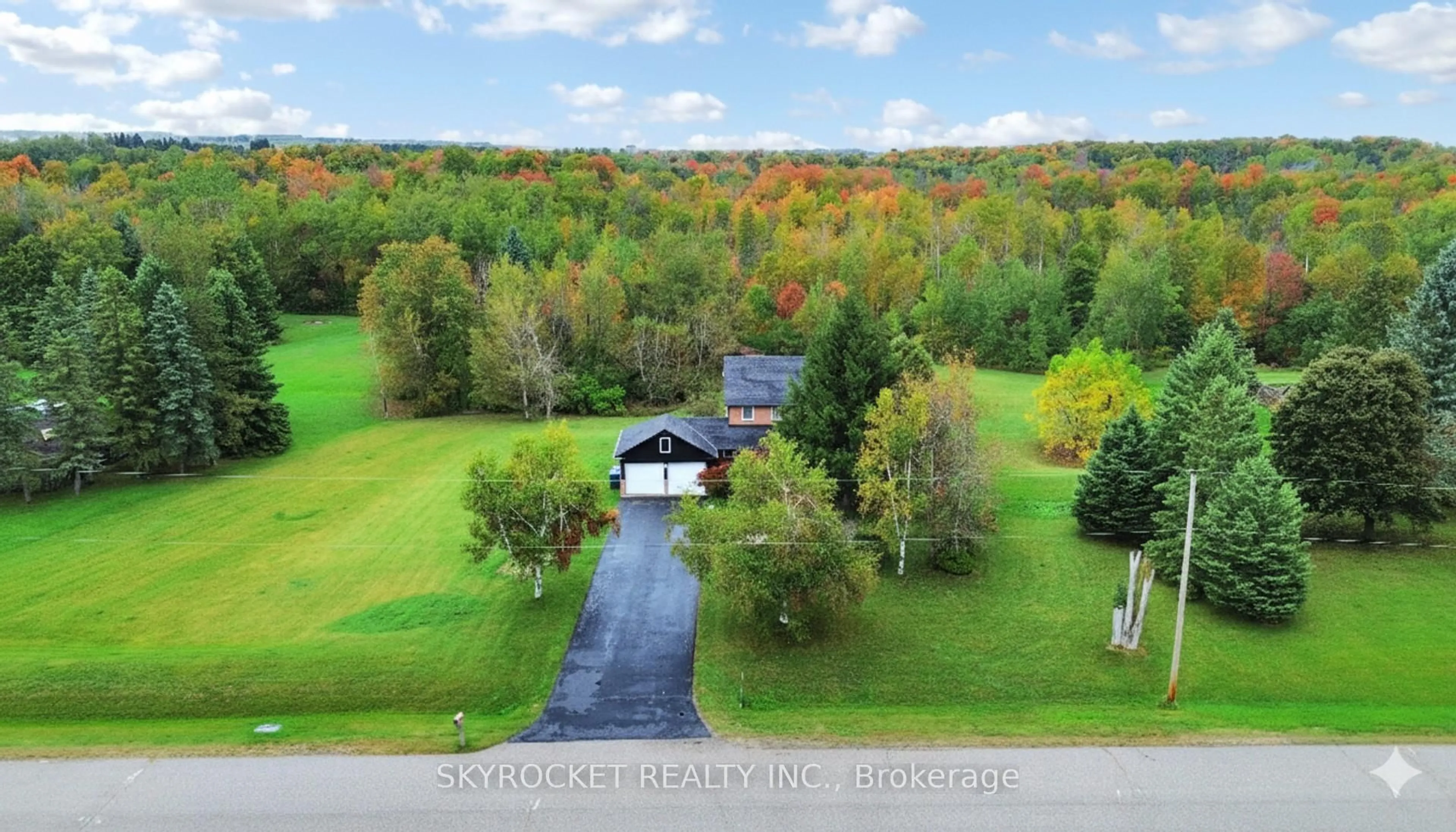 A pic from outside/outdoor area/front of a property/back of a property/a pic from drone, water/lake/river/ocean view for 41 Elite Rd, Caledon Ontario L7K 0L2