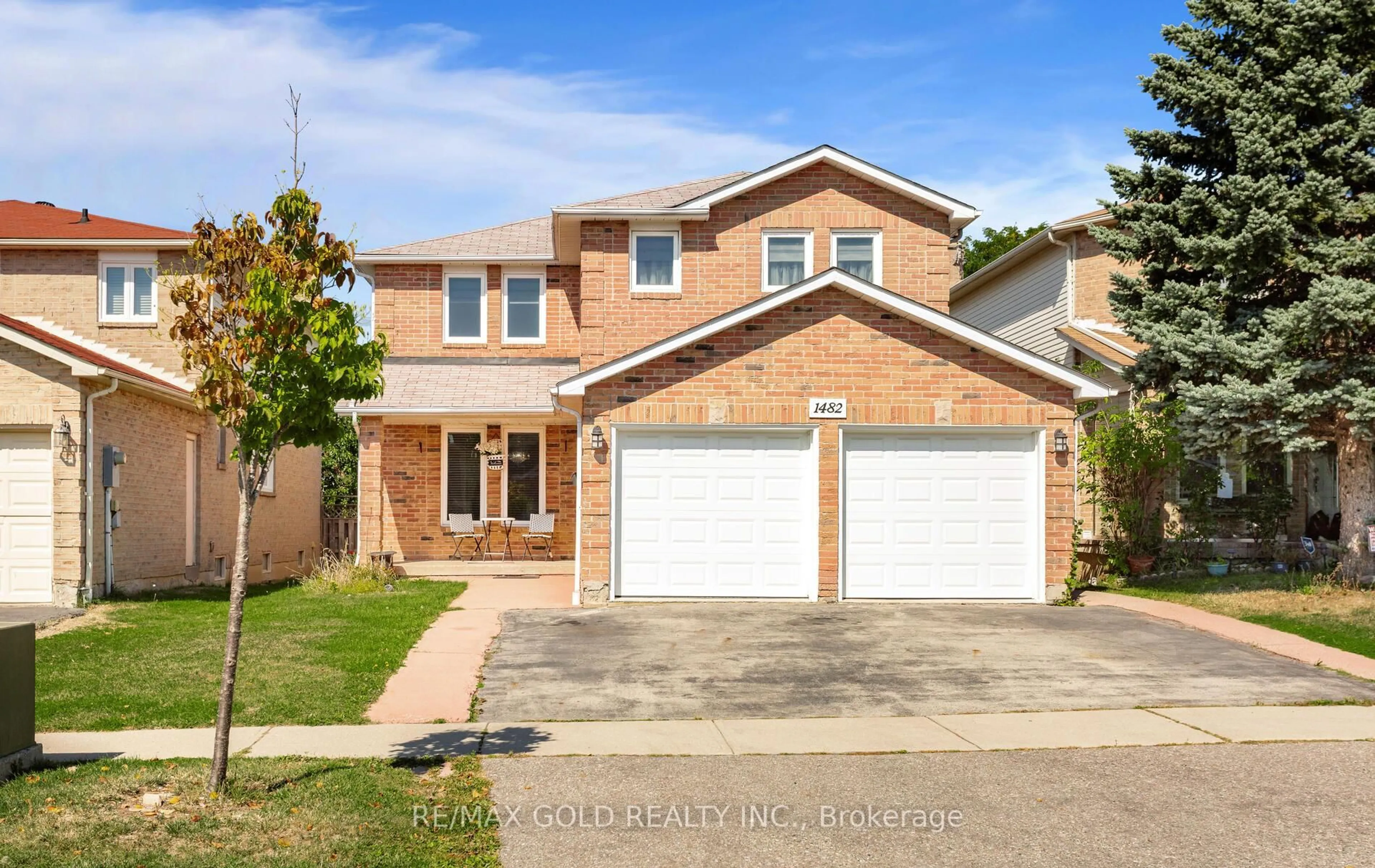 Home with brick exterior material, street for 1482 Stillriver Cres, Mississauga Ontario L5M 3V5