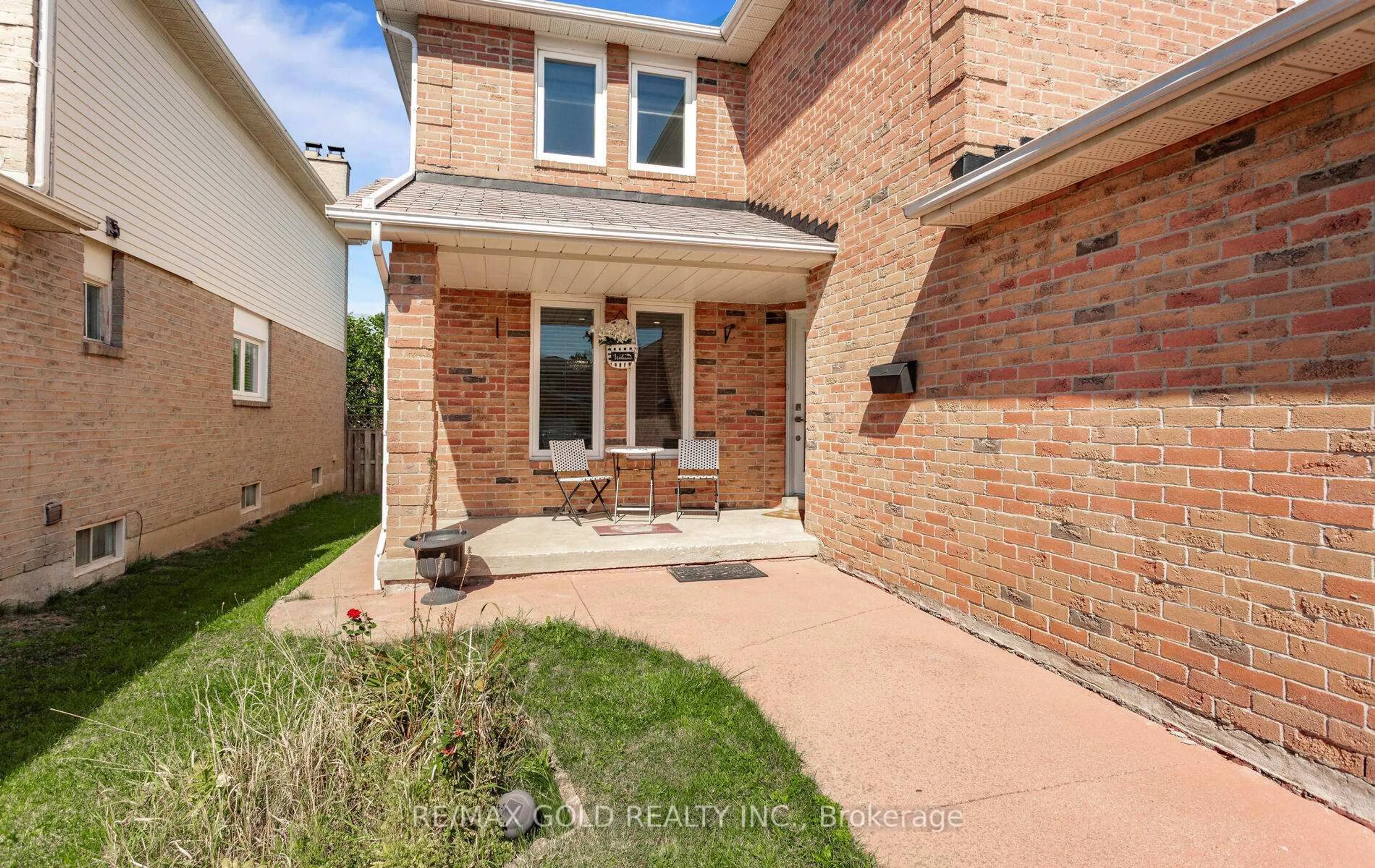 Home with brick exterior material, street for 1482 Stillriver Cres, Mississauga Ontario L5M 3V5