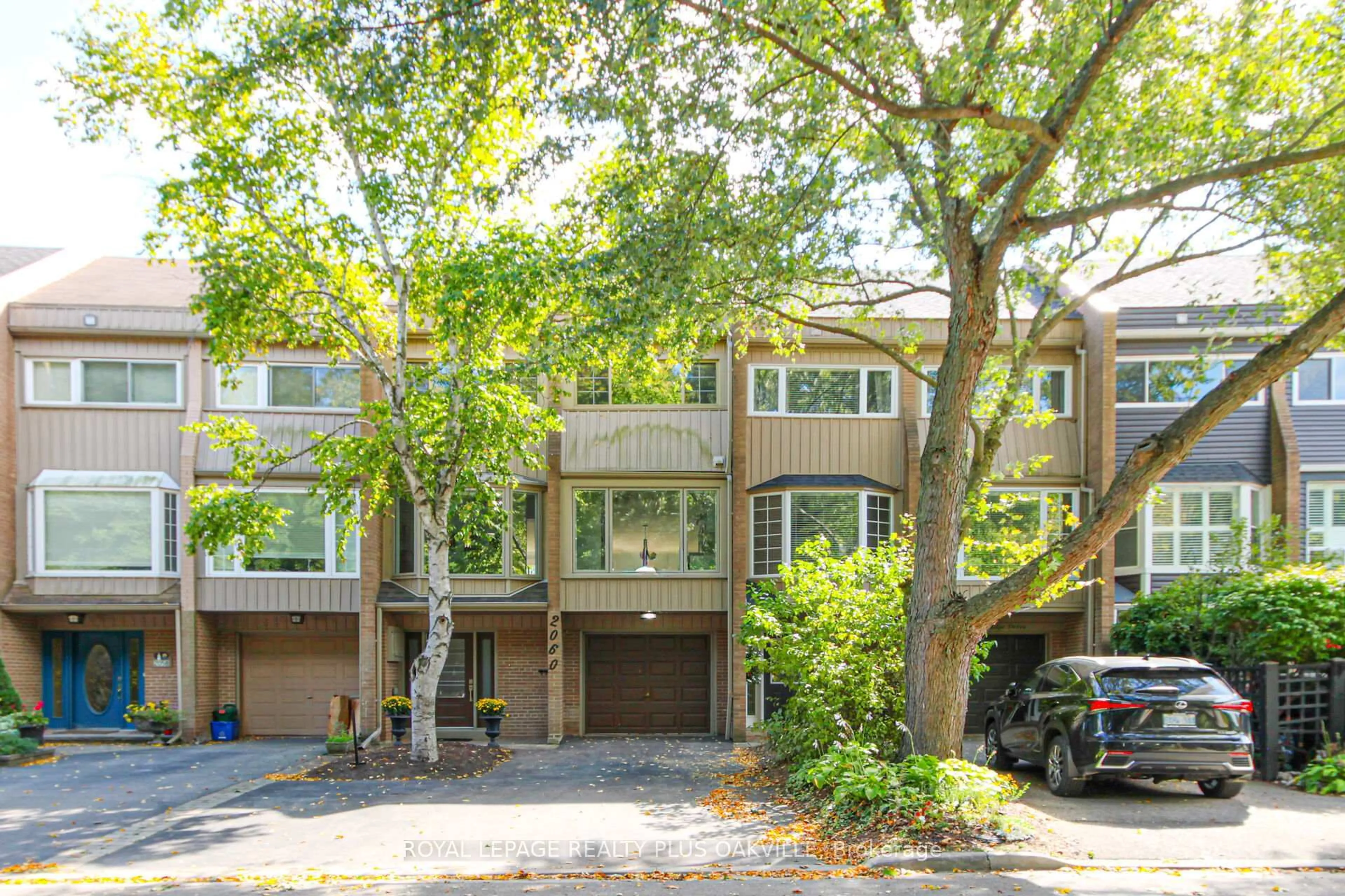 Unknown for 2060 WATER'S EDGE Dr, Oakville Ontario L6L 1A4