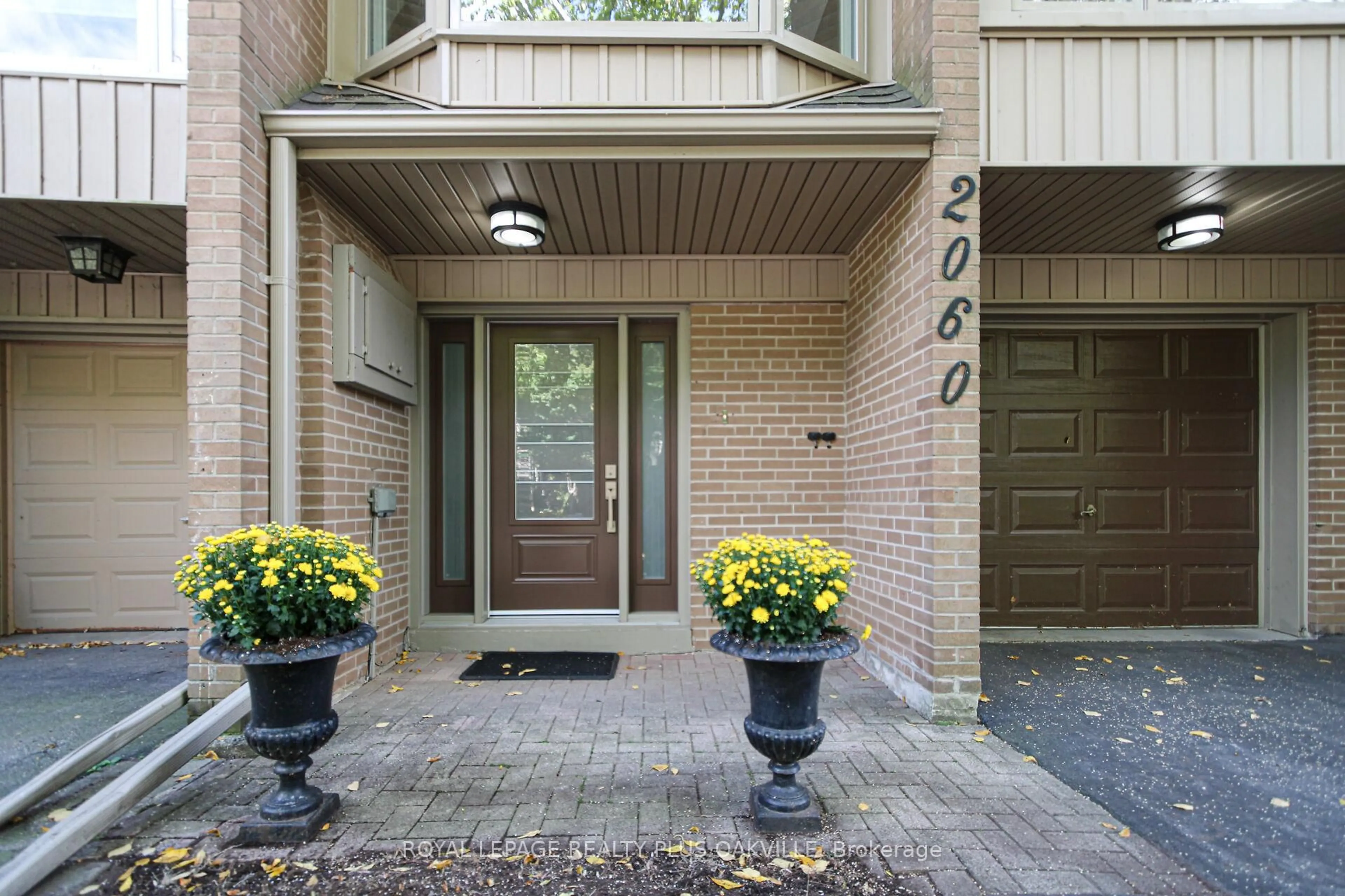 Unknown for 2060 WATER'S EDGE Dr, Oakville Ontario L6L 1A4
