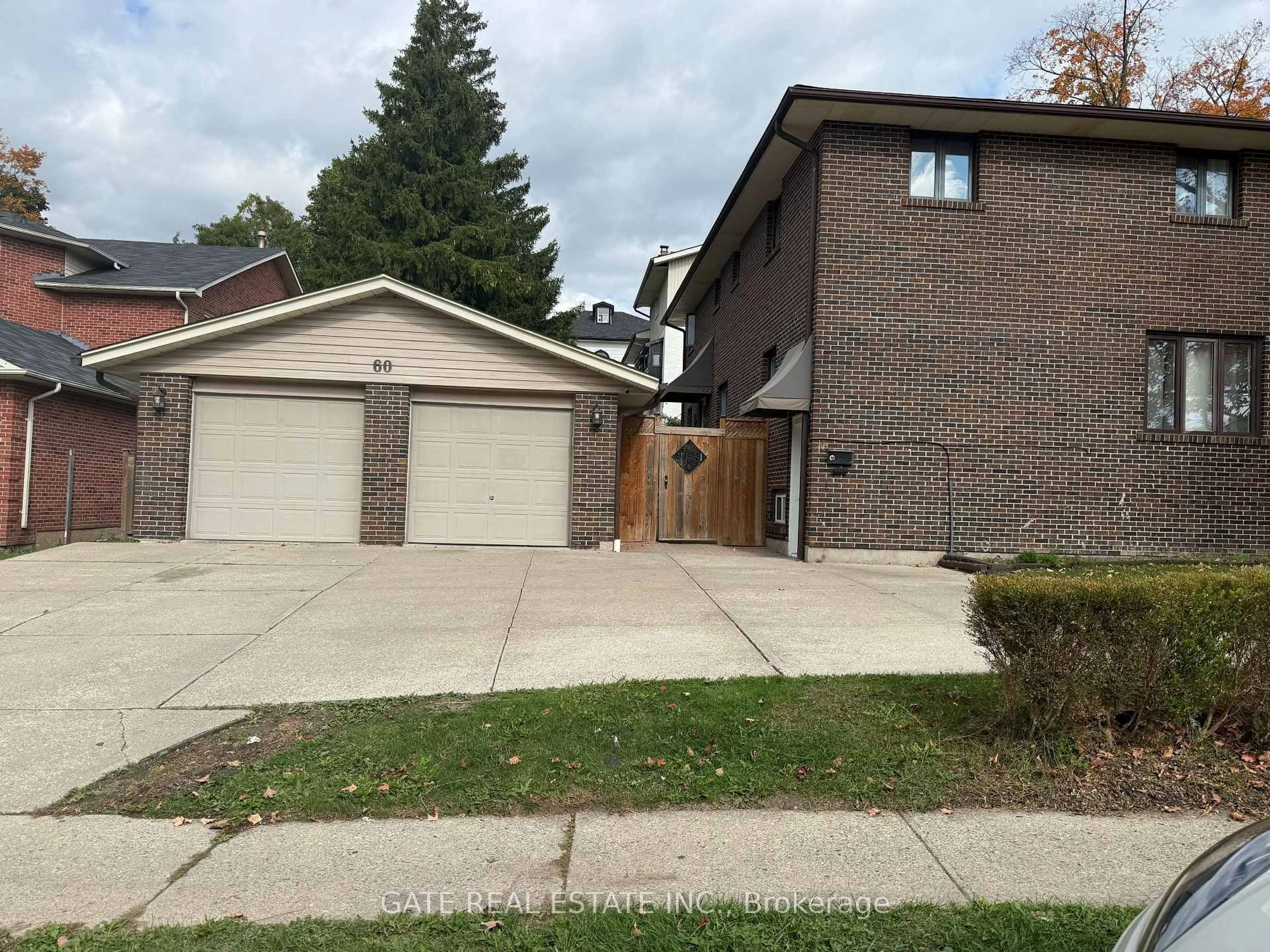 Home with brick exterior material, street for 60 Scott St, Brampton Ontario L6V 1S3