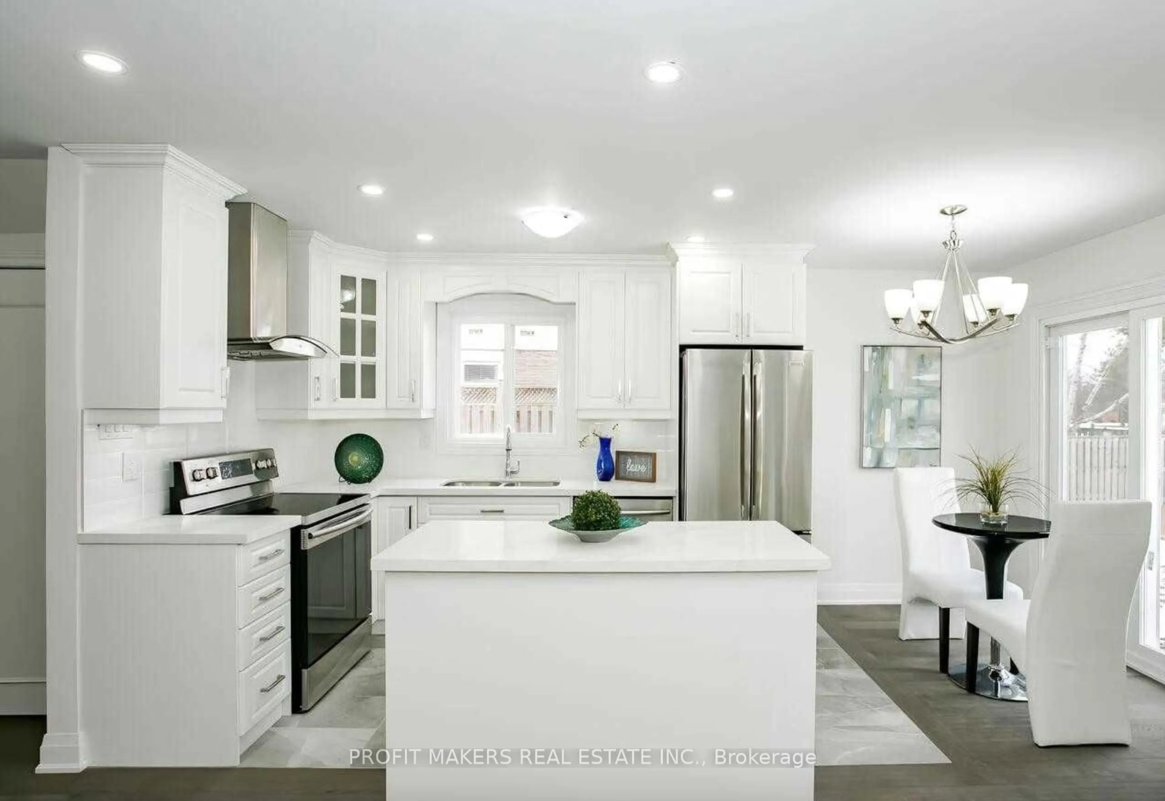 Contemporary kitchen, ceramic/tile floor for 7139 Fayette Circ, Mississauga Ontario L5N 1Y5