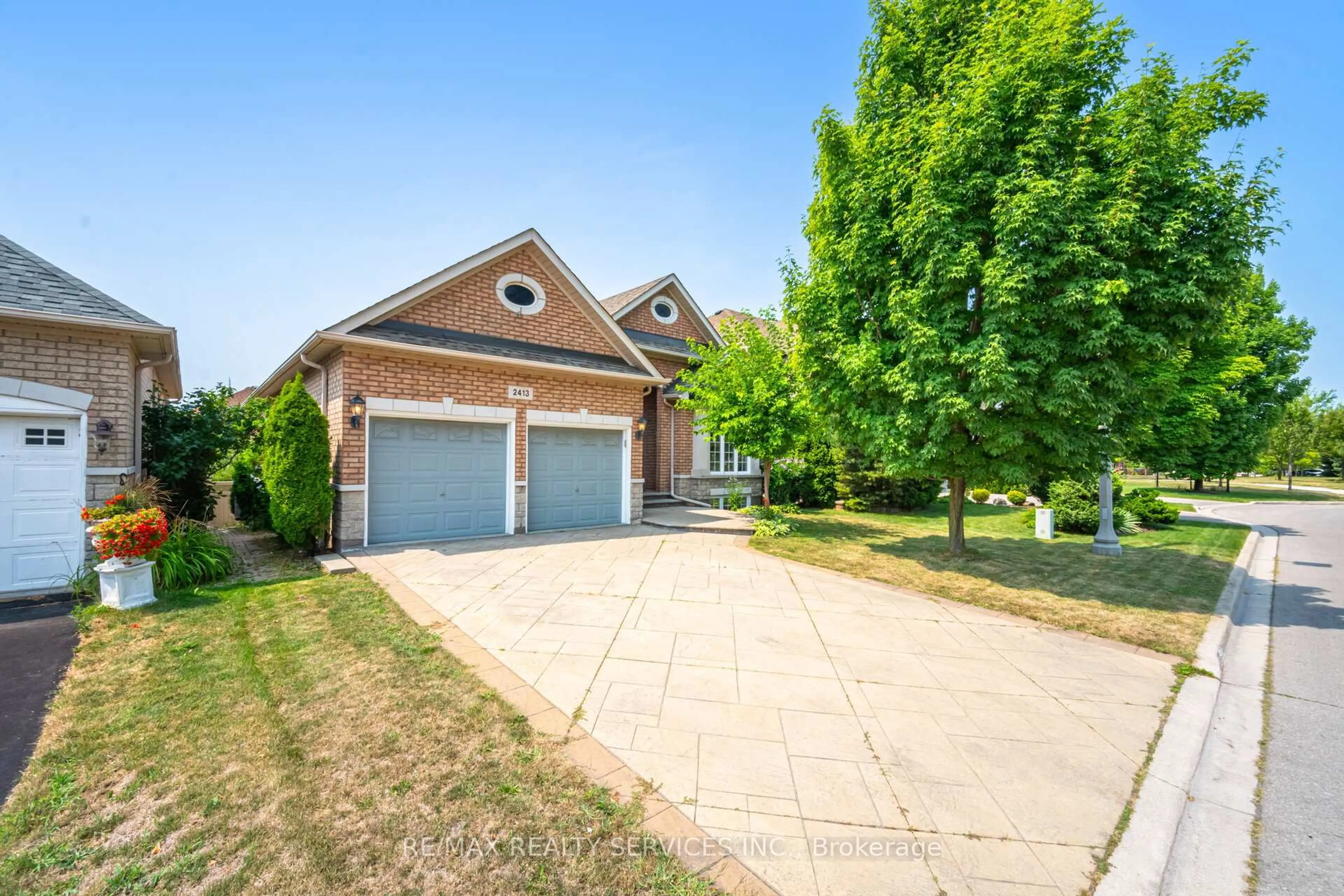 Home with brick exterior material, street for 2413 Salcome Dr, Oakville Ontario L6H 7N5